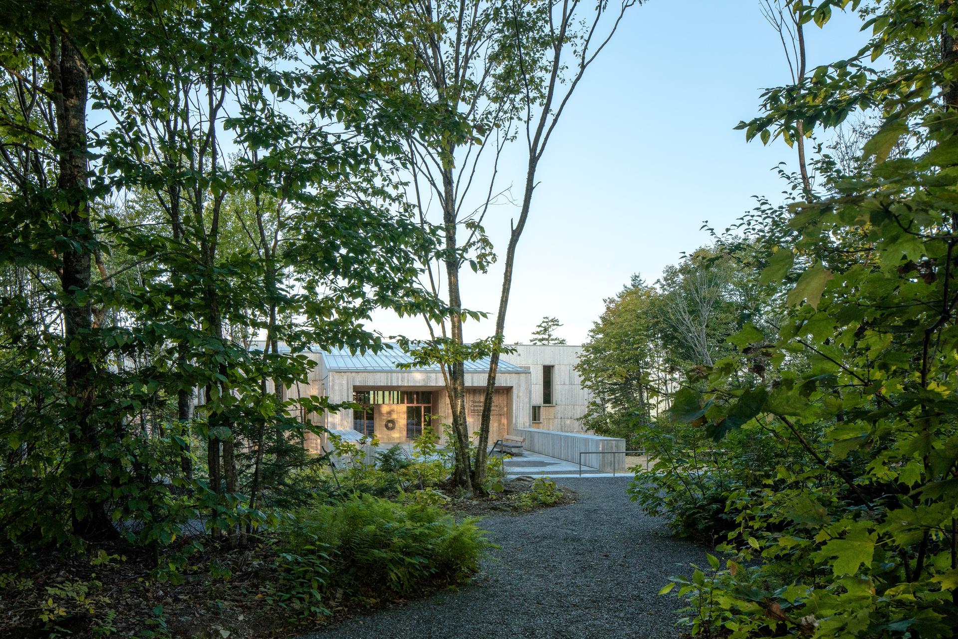 Tekαkαpimək Contact Station - image 21