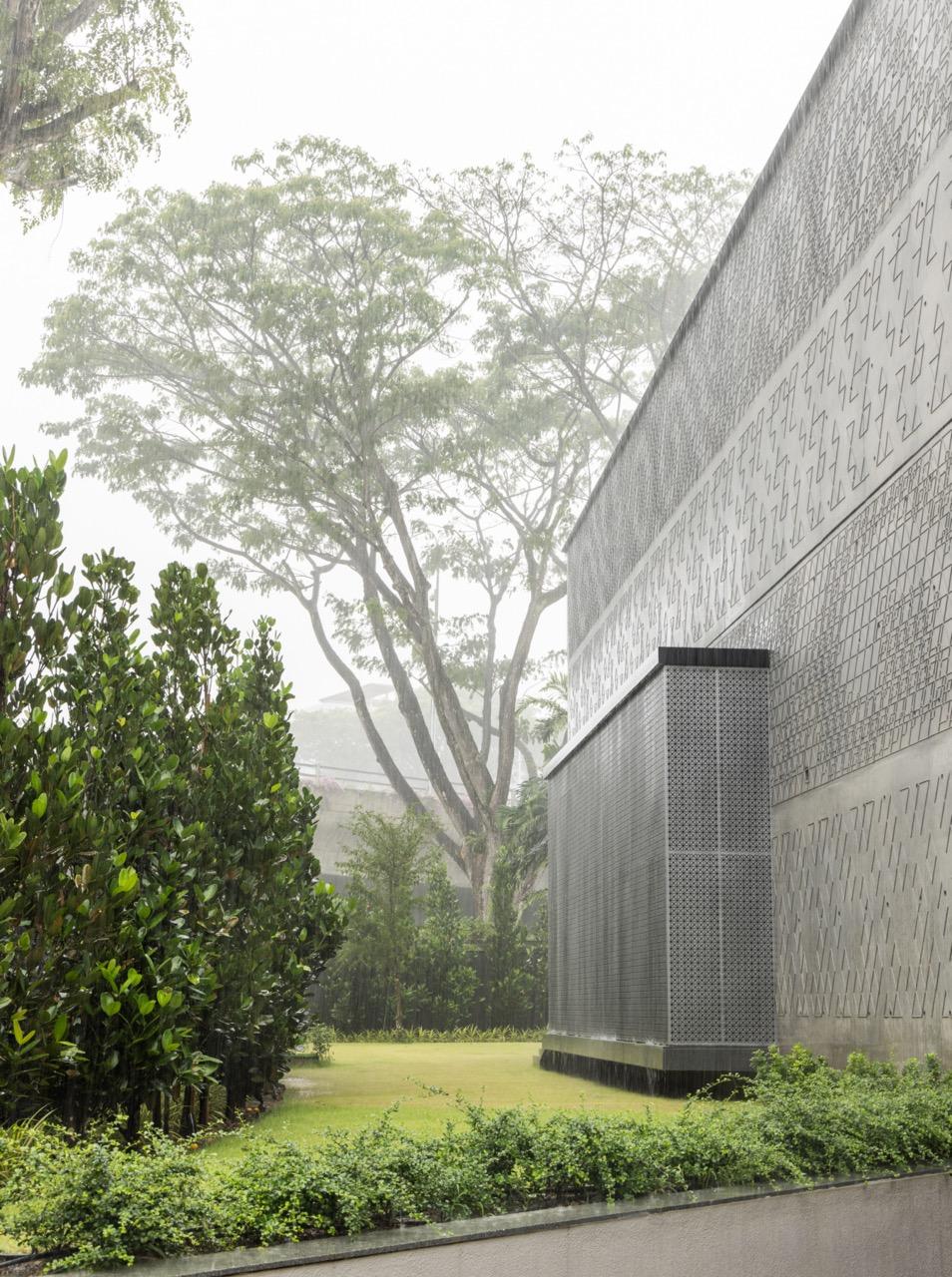 Concrete House - image 3