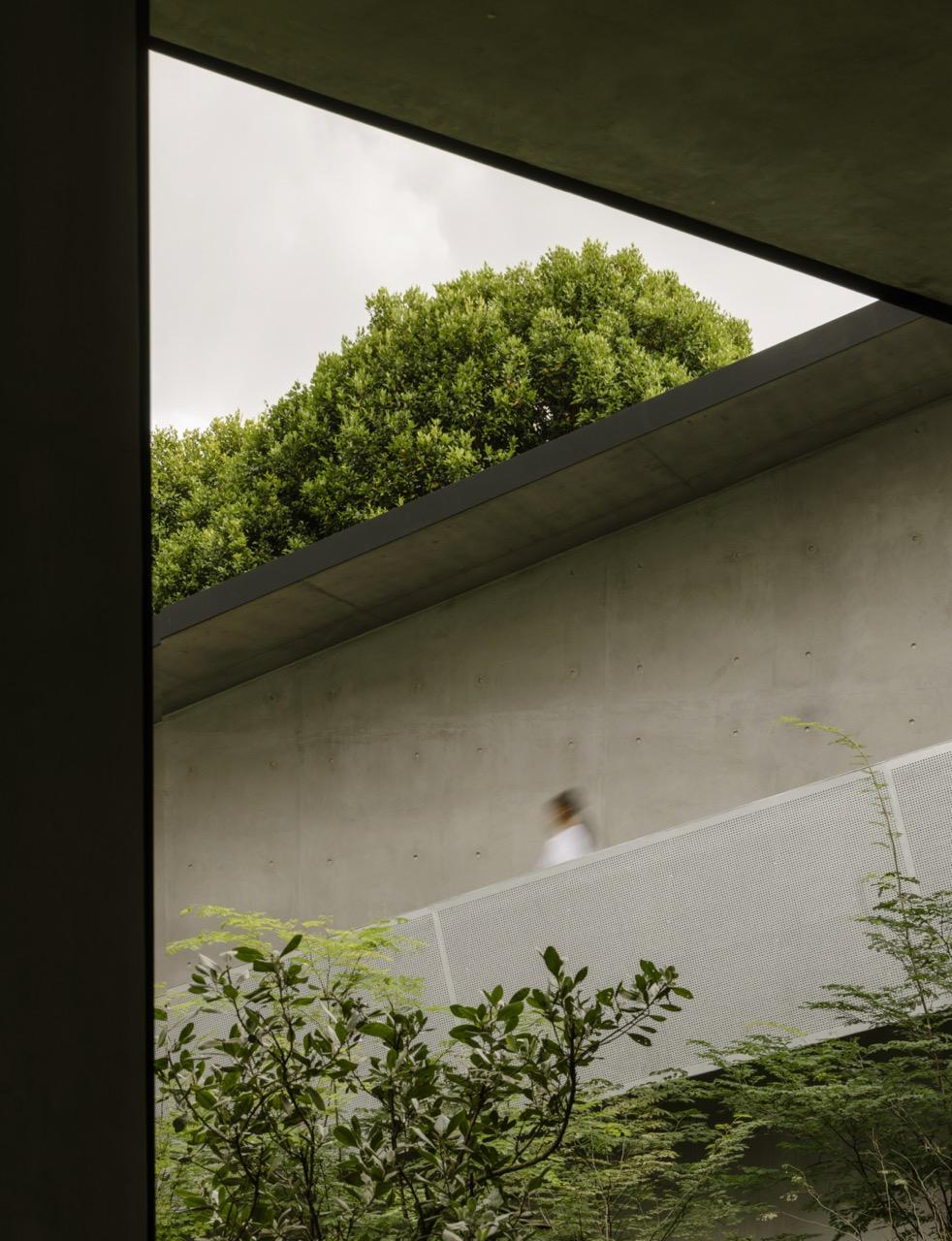 Concrete House - image 7