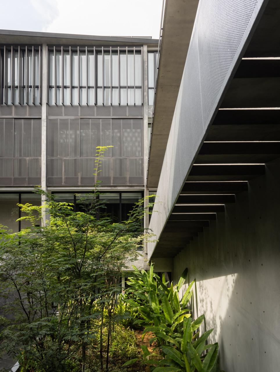 Concrete House - image 10