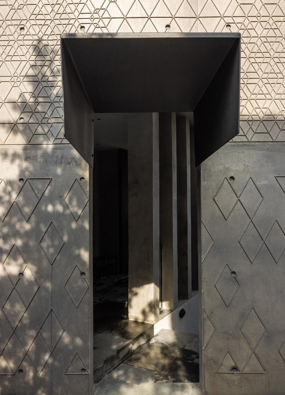 Concrete House - image 5