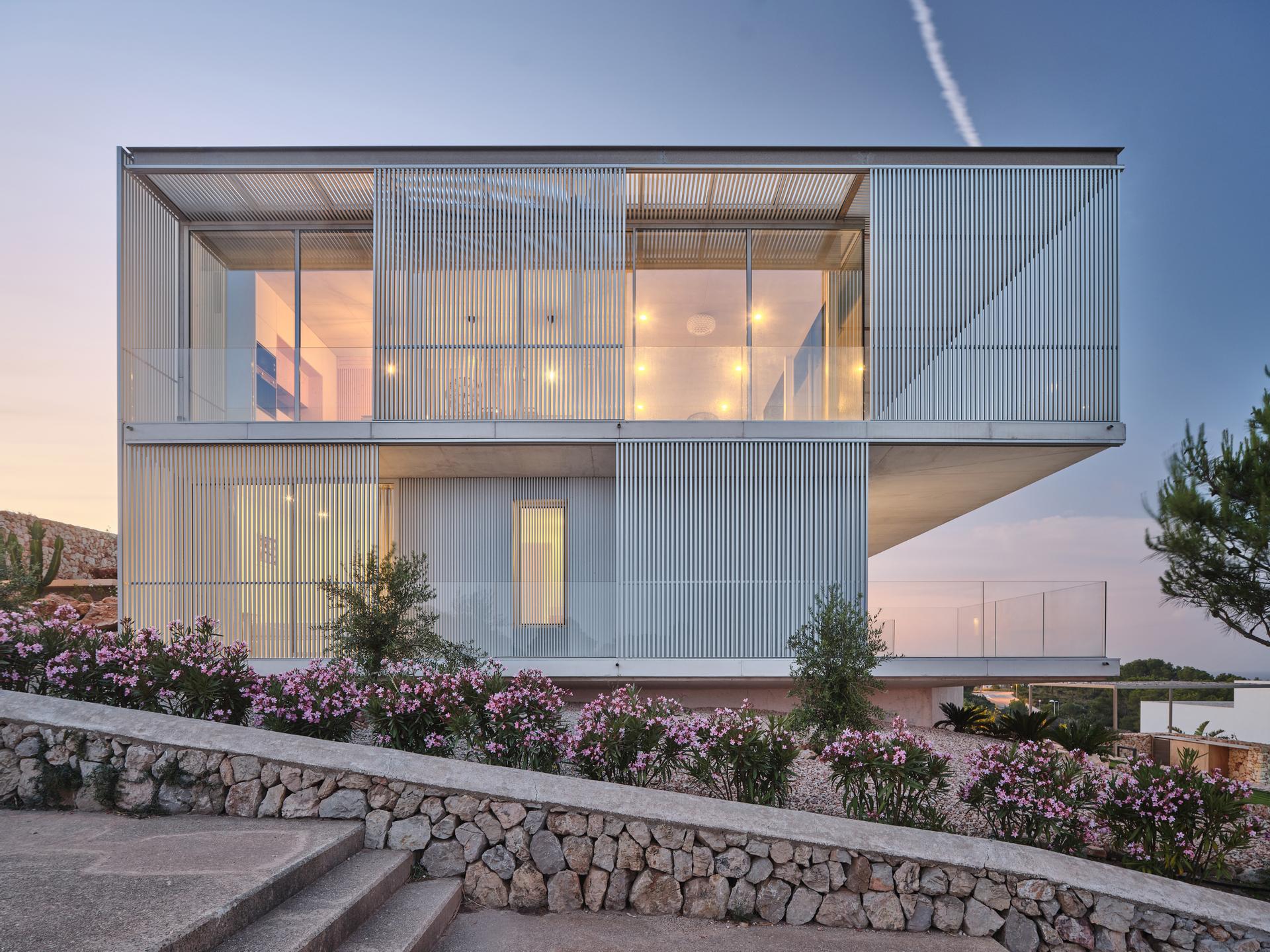 MARAVILLA HOUSE