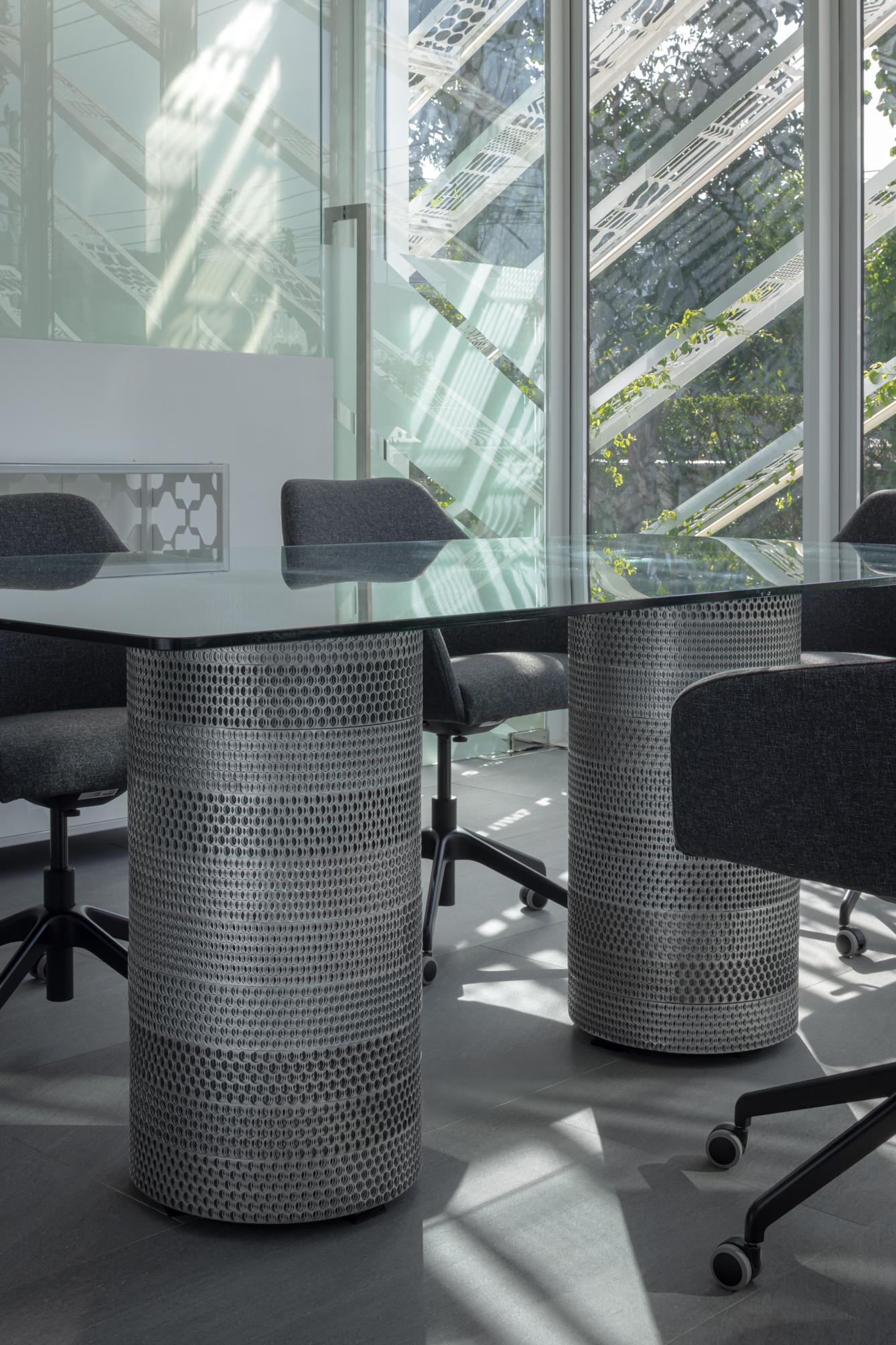 "No Time to Waste" Office - image 14