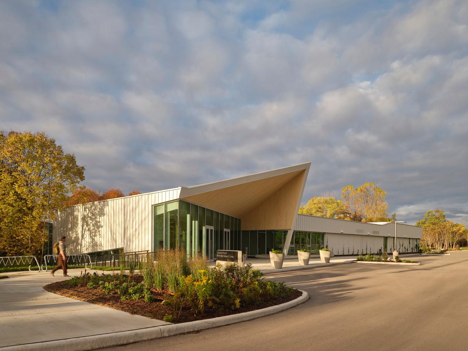 University of Guelph Honey Bee Research Centre - image 2