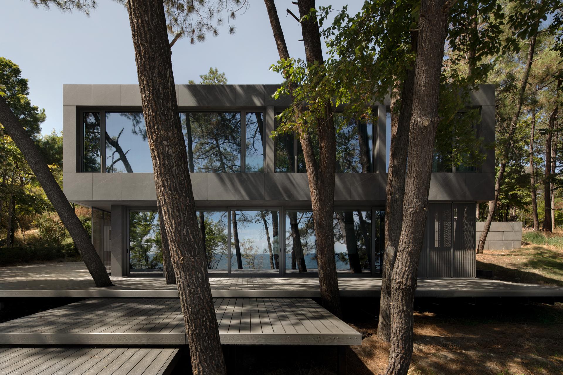 Umani Hotel (former SFS Residence) - image 4