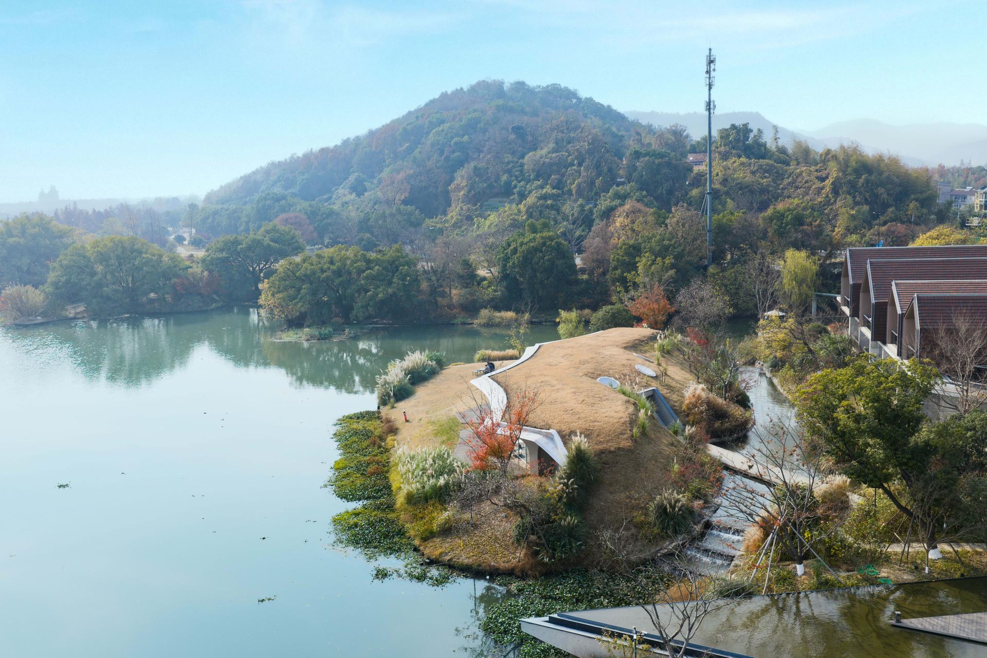 Xiazhu Lake Resort - image 3