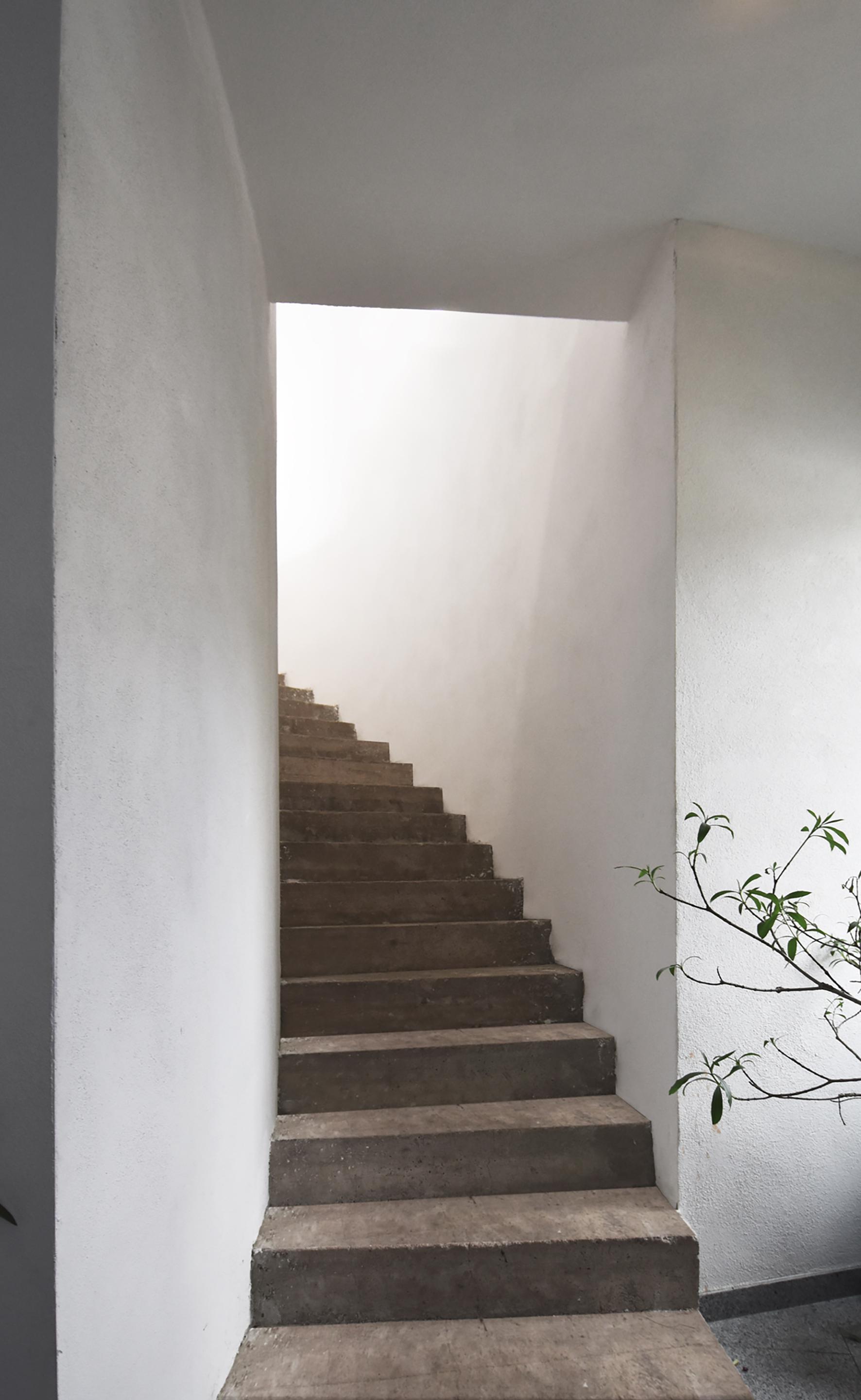 Villa F / the off-the-grid house in the central highlands of Germany - image 5