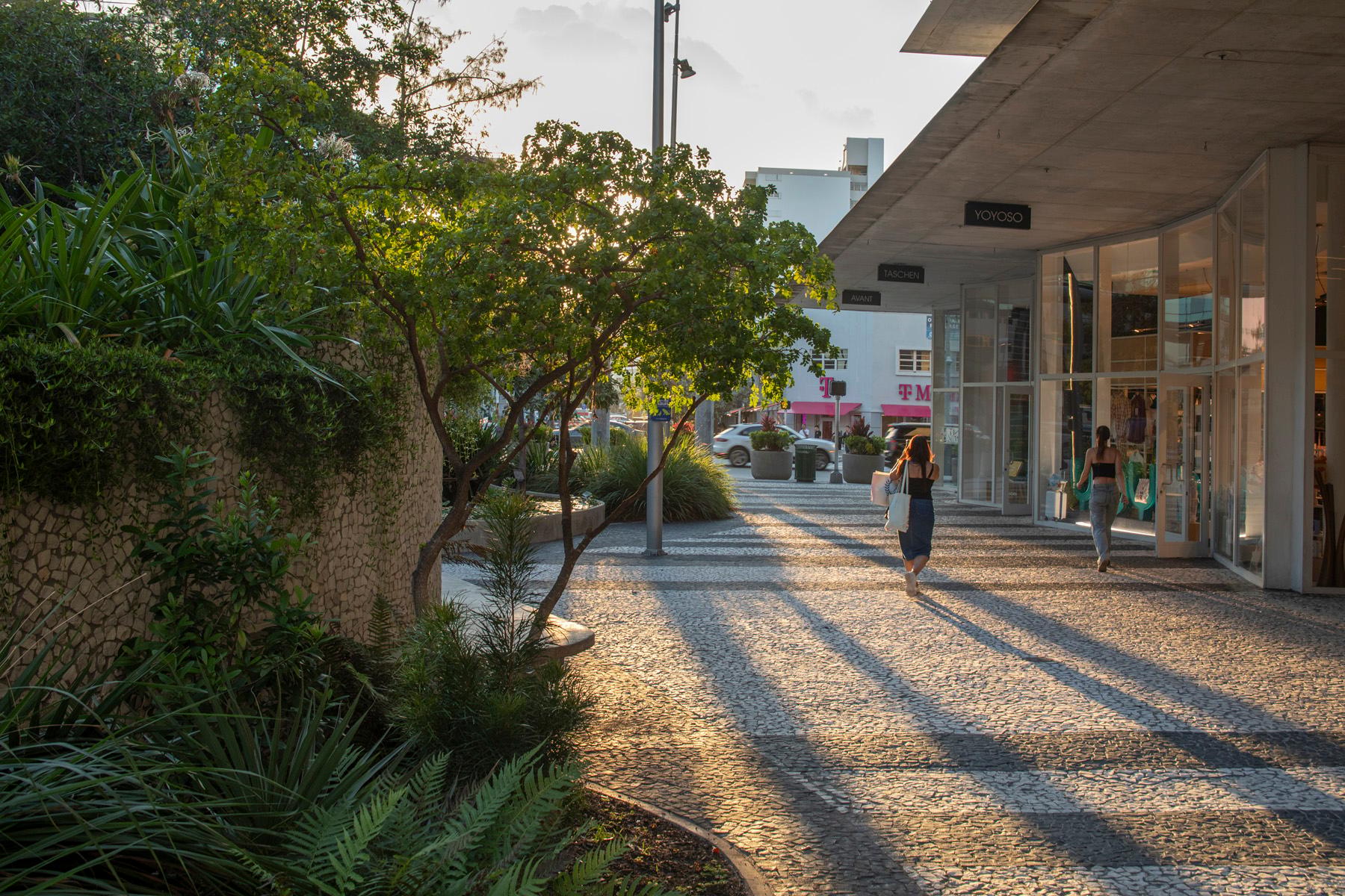 1111 Lincoln Road - image 7