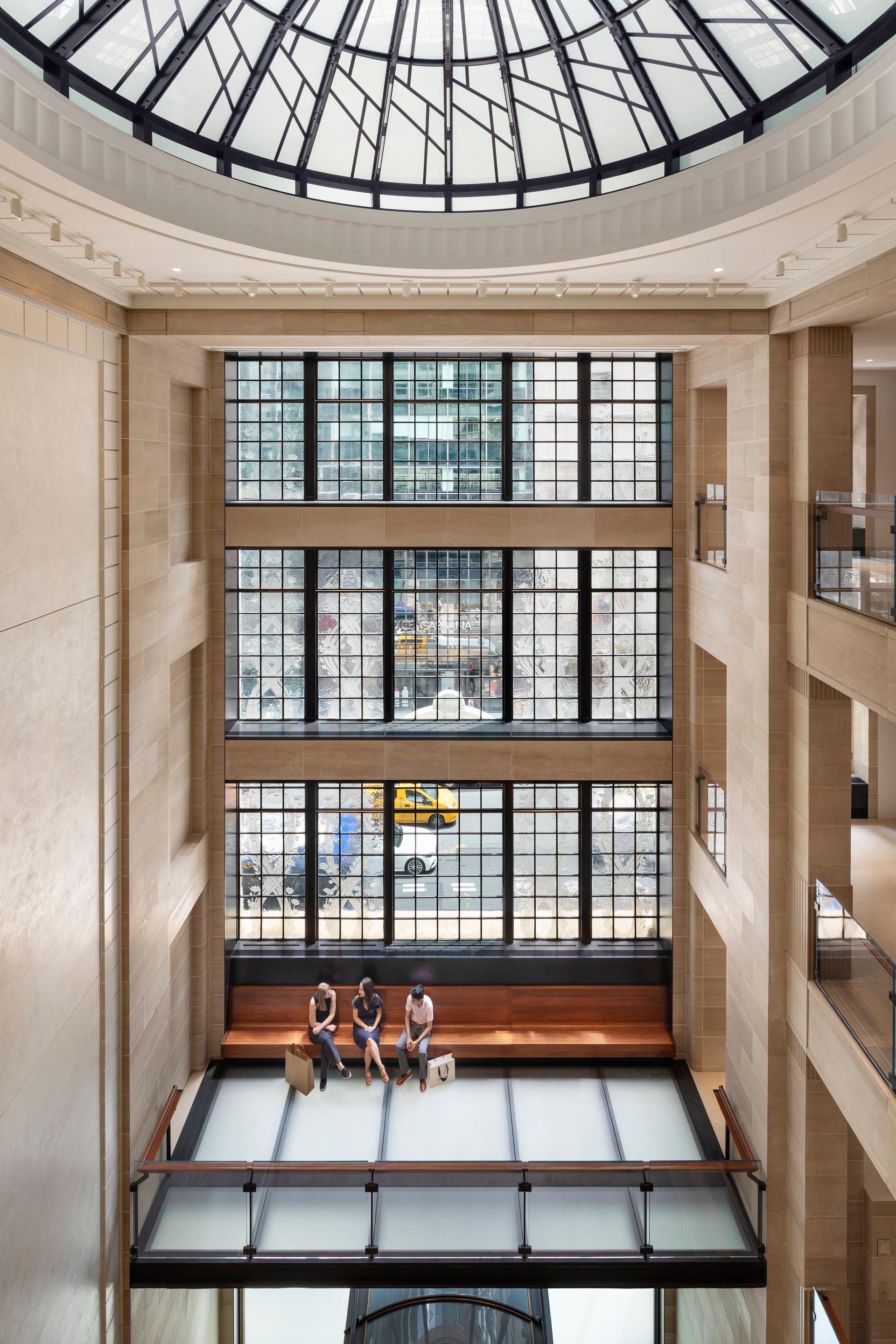712 Fifth Avenue Retail - image 6