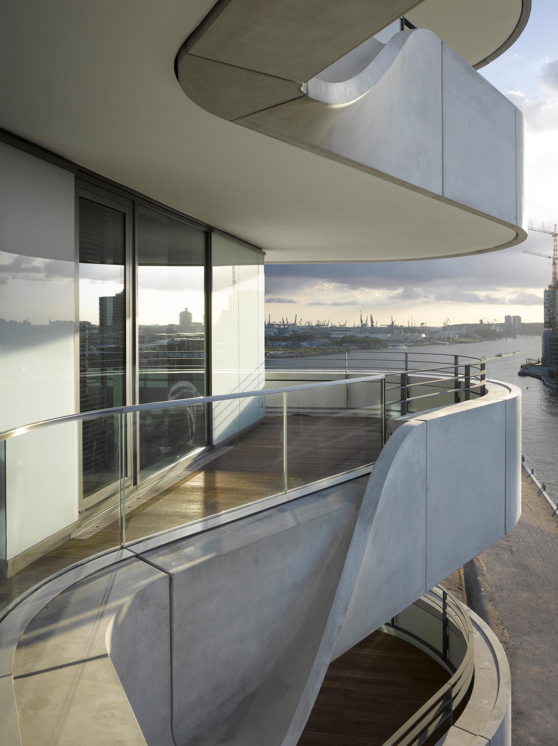 Marco Polo Tower - image 9