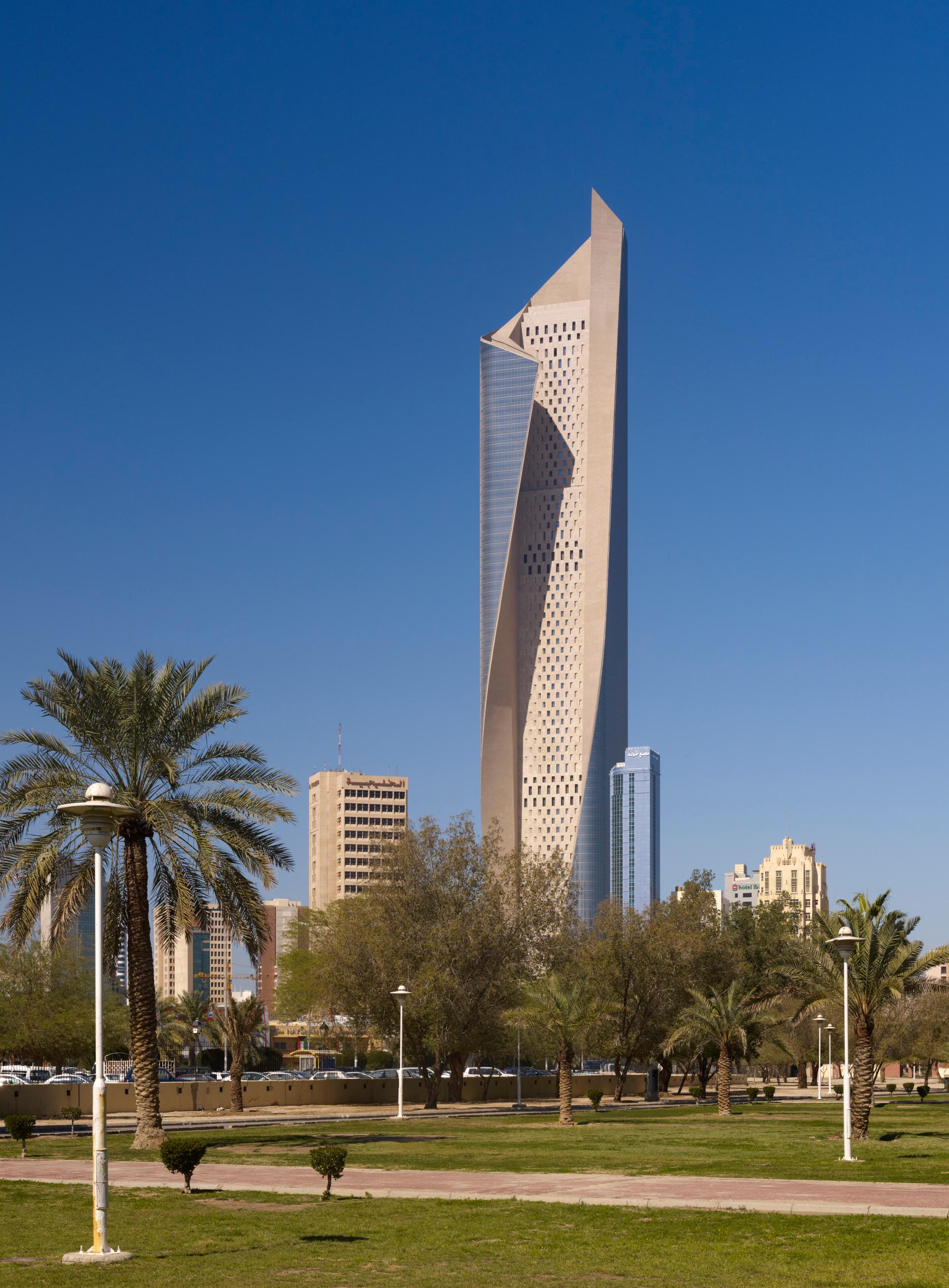 Al Hamra Tower - image 4