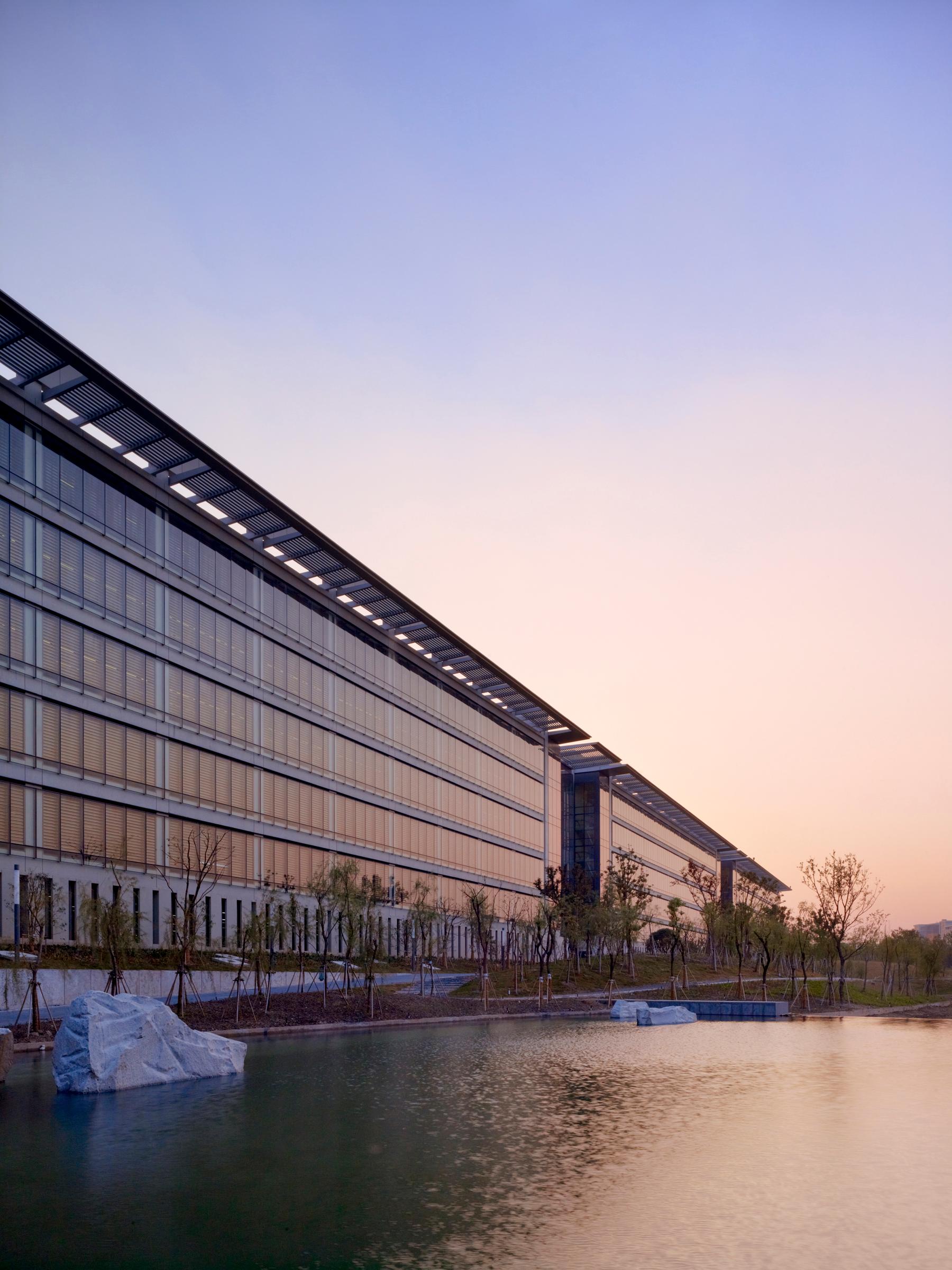 Shanghai Huawei Technologies Corporate Campus - image 8