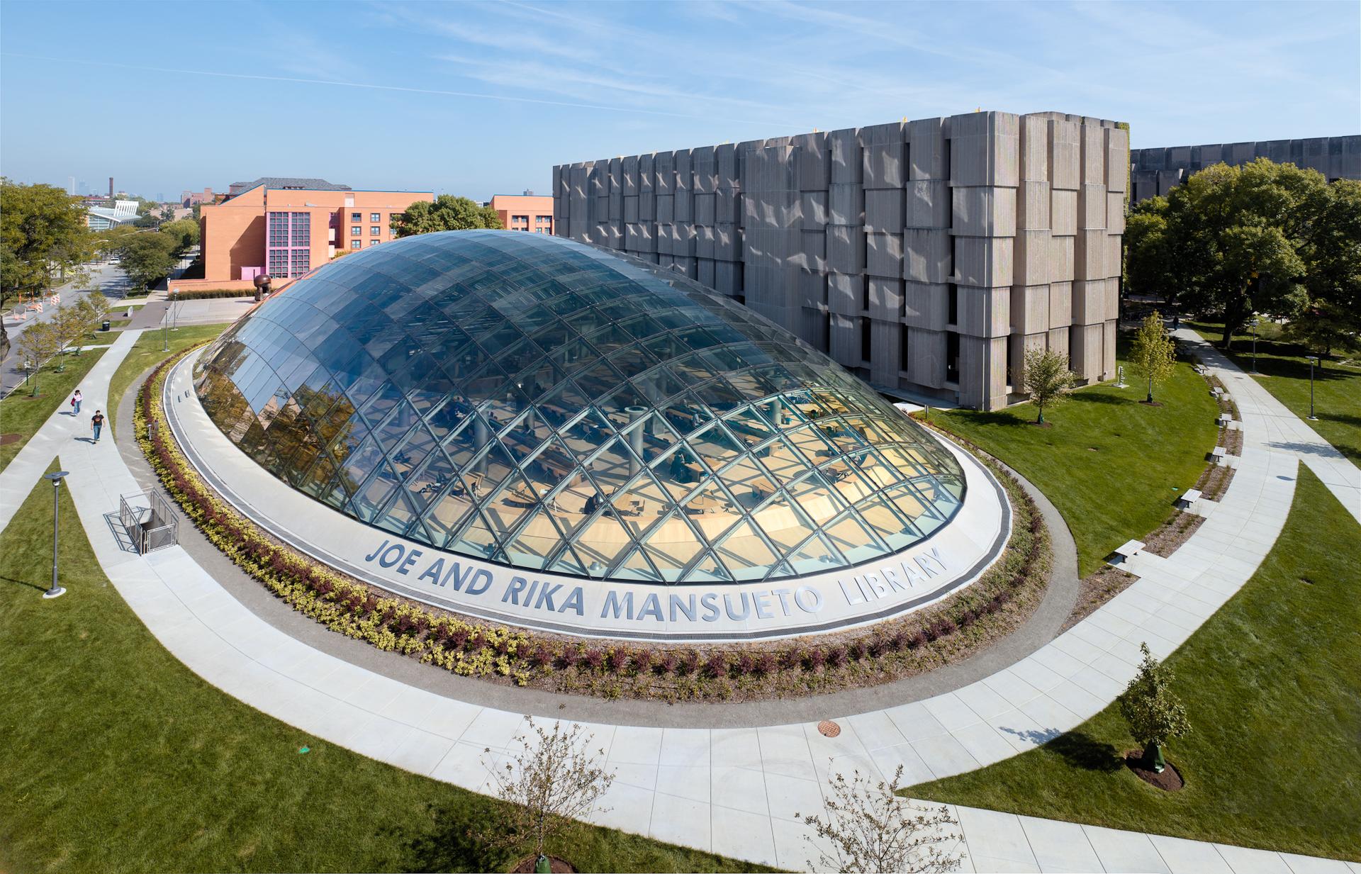 Joe and Rika Mansueto Library - image 4