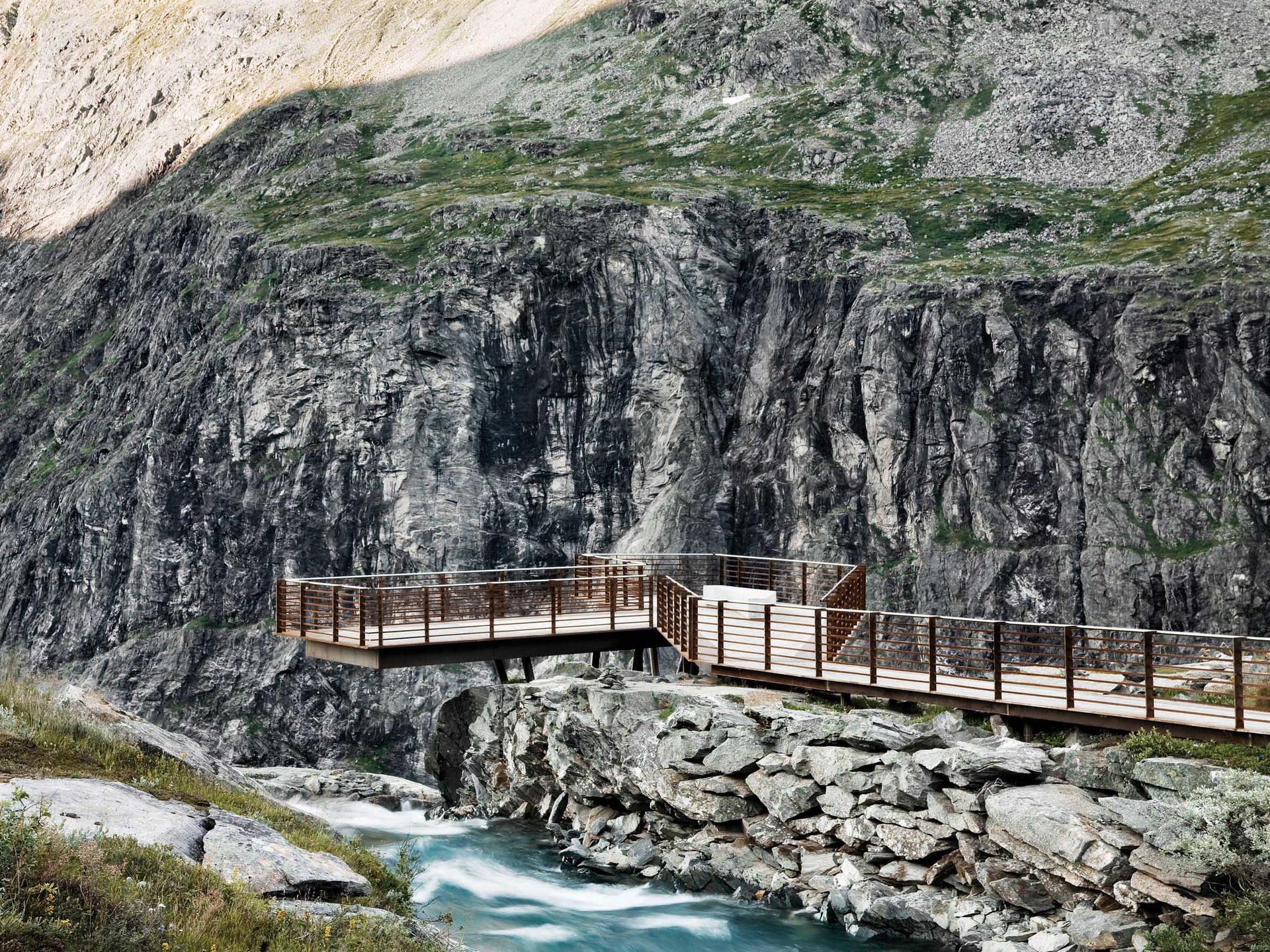 National Tourist Route Trollstigen - image 9