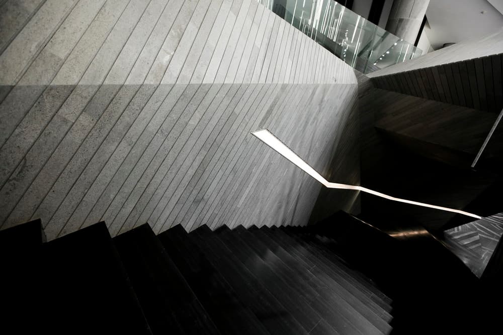 Chongqing Mountain & City Sales Office - image 4