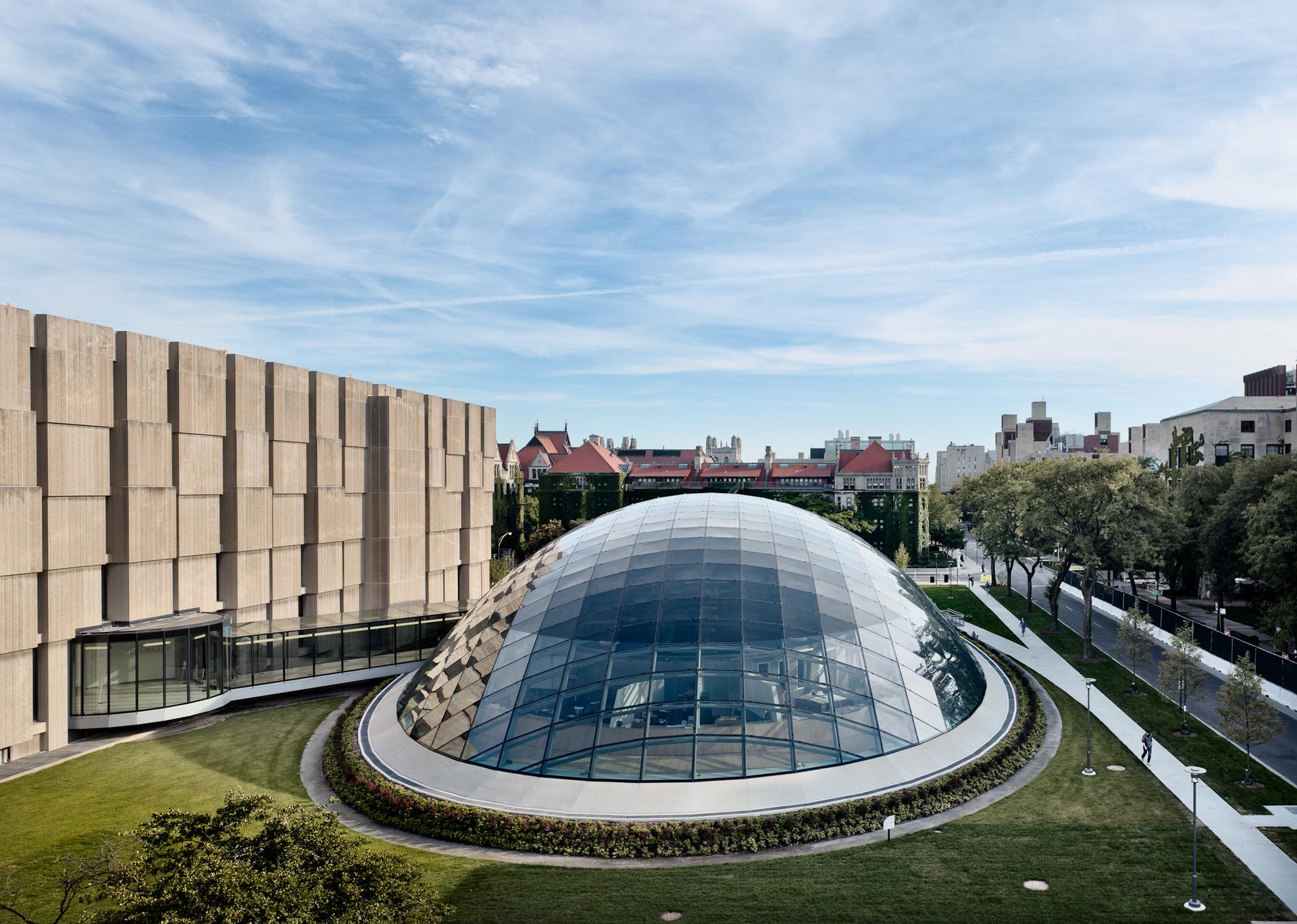 Joe and Rika Mansueto Library - image 2