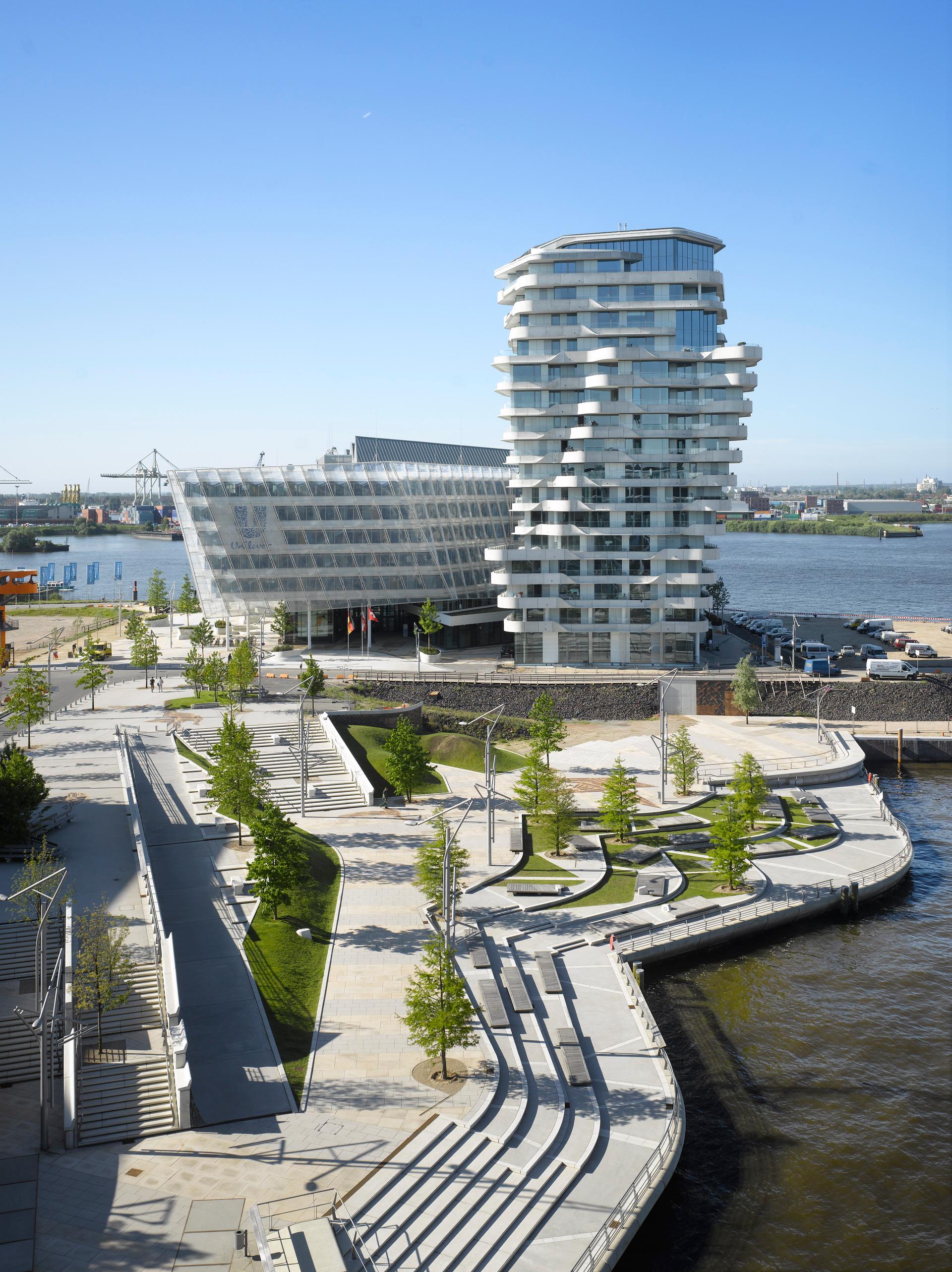 Marco Polo Tower - image 2