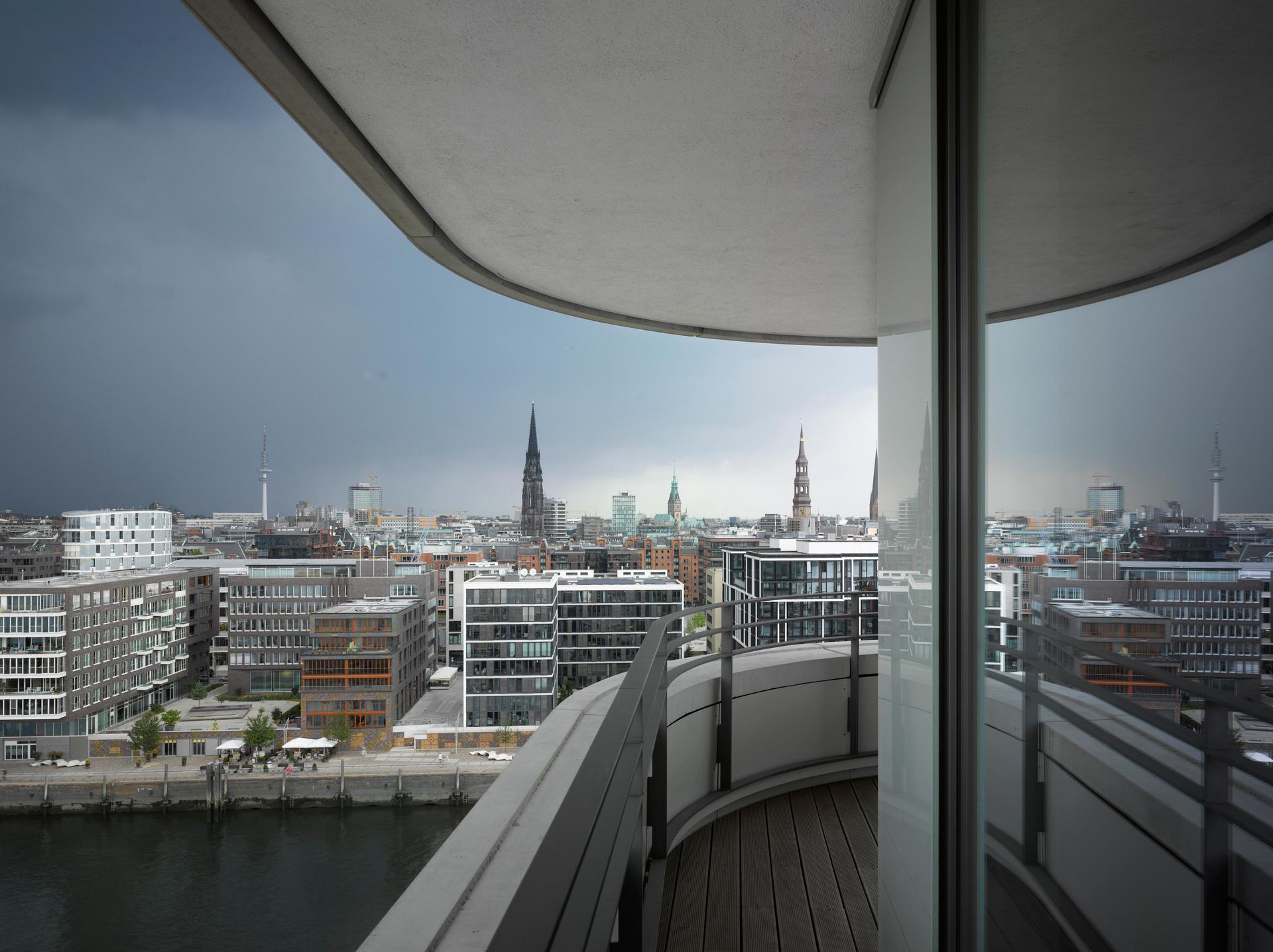 Marco Polo Tower - image 10