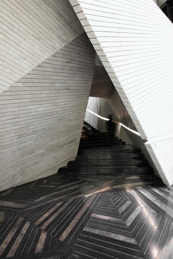 Chongqing Mountain & City Sales Office - image 9