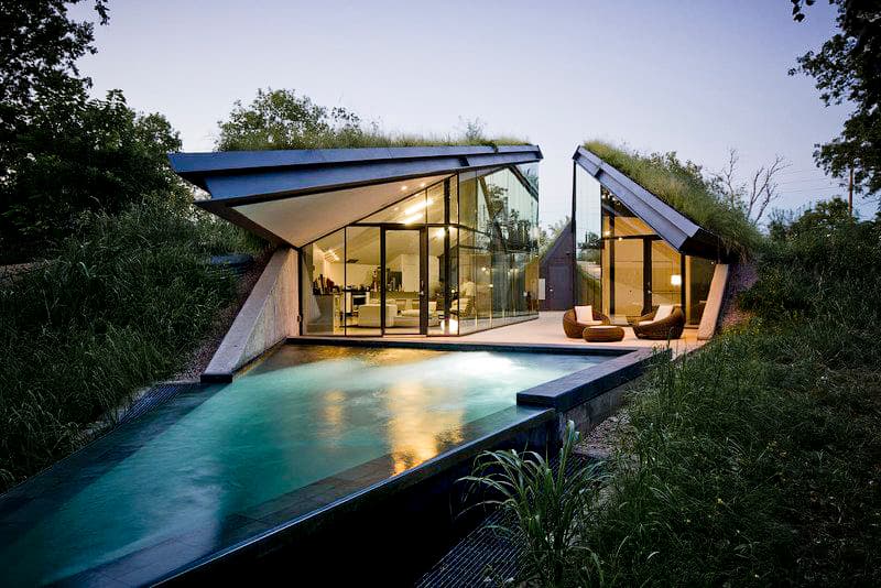Edgeland House