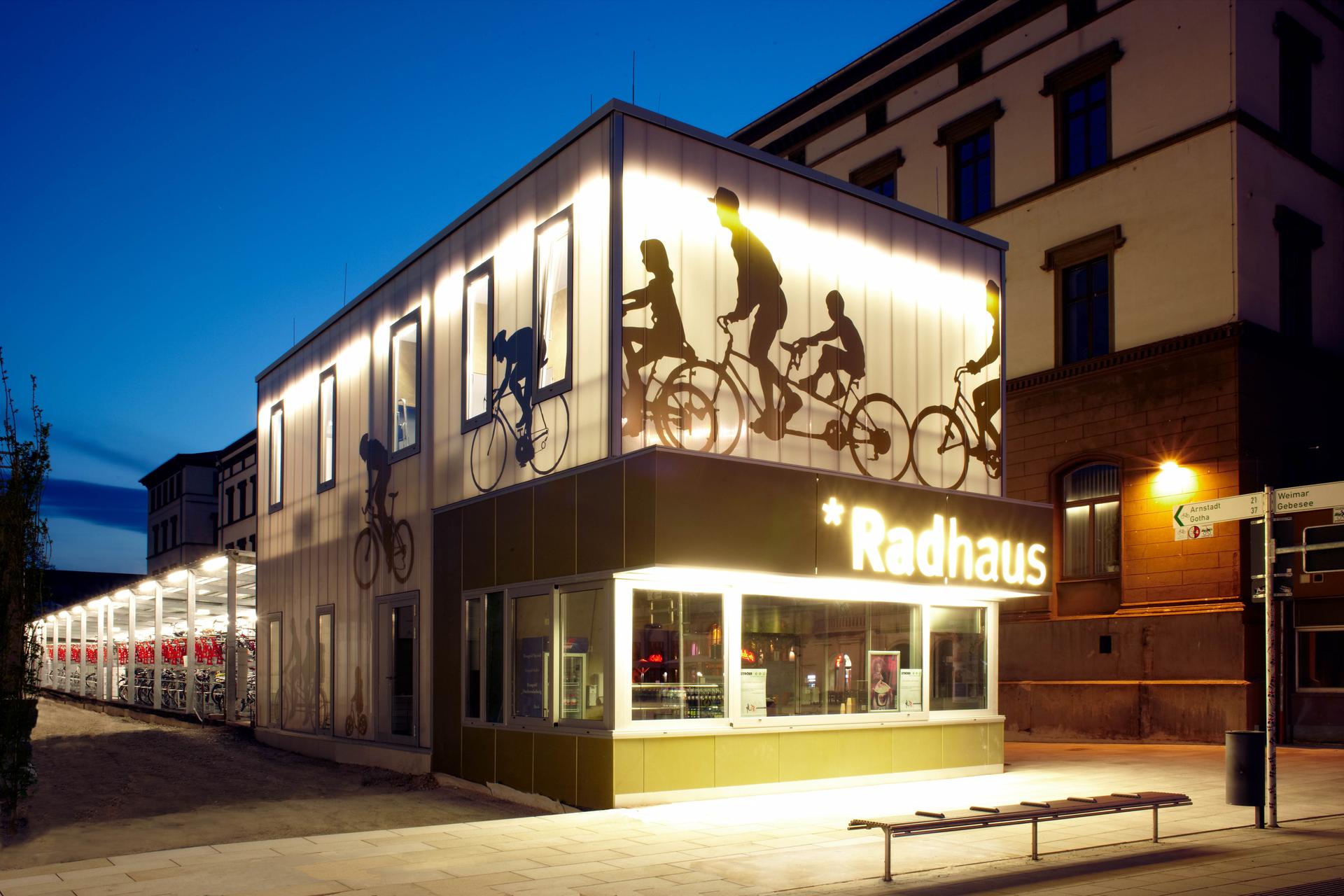 Bicycle station ICE Bahnhof Erfurt - image 5