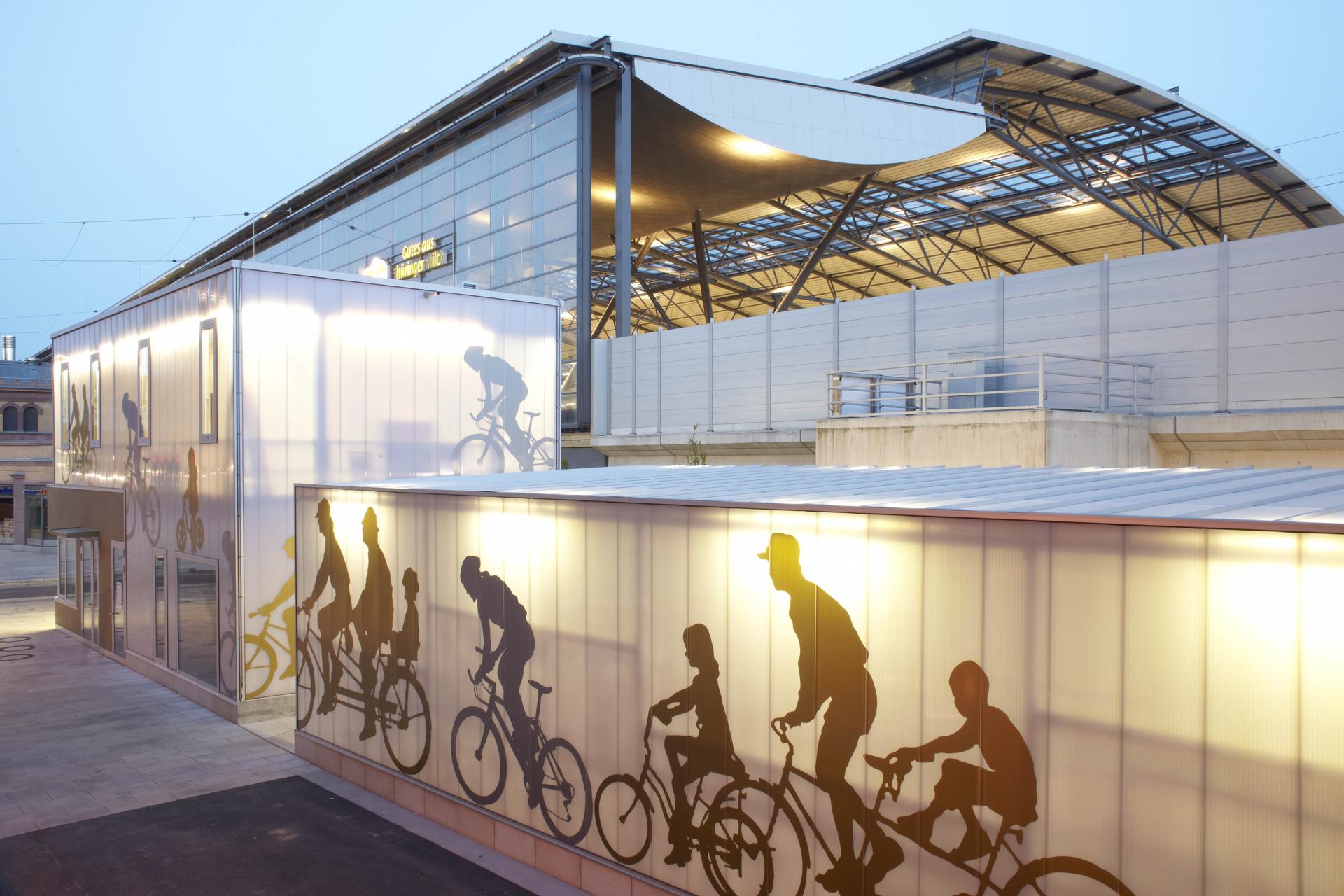 Bicycle station ICE Bahnhof Erfurt - image 2