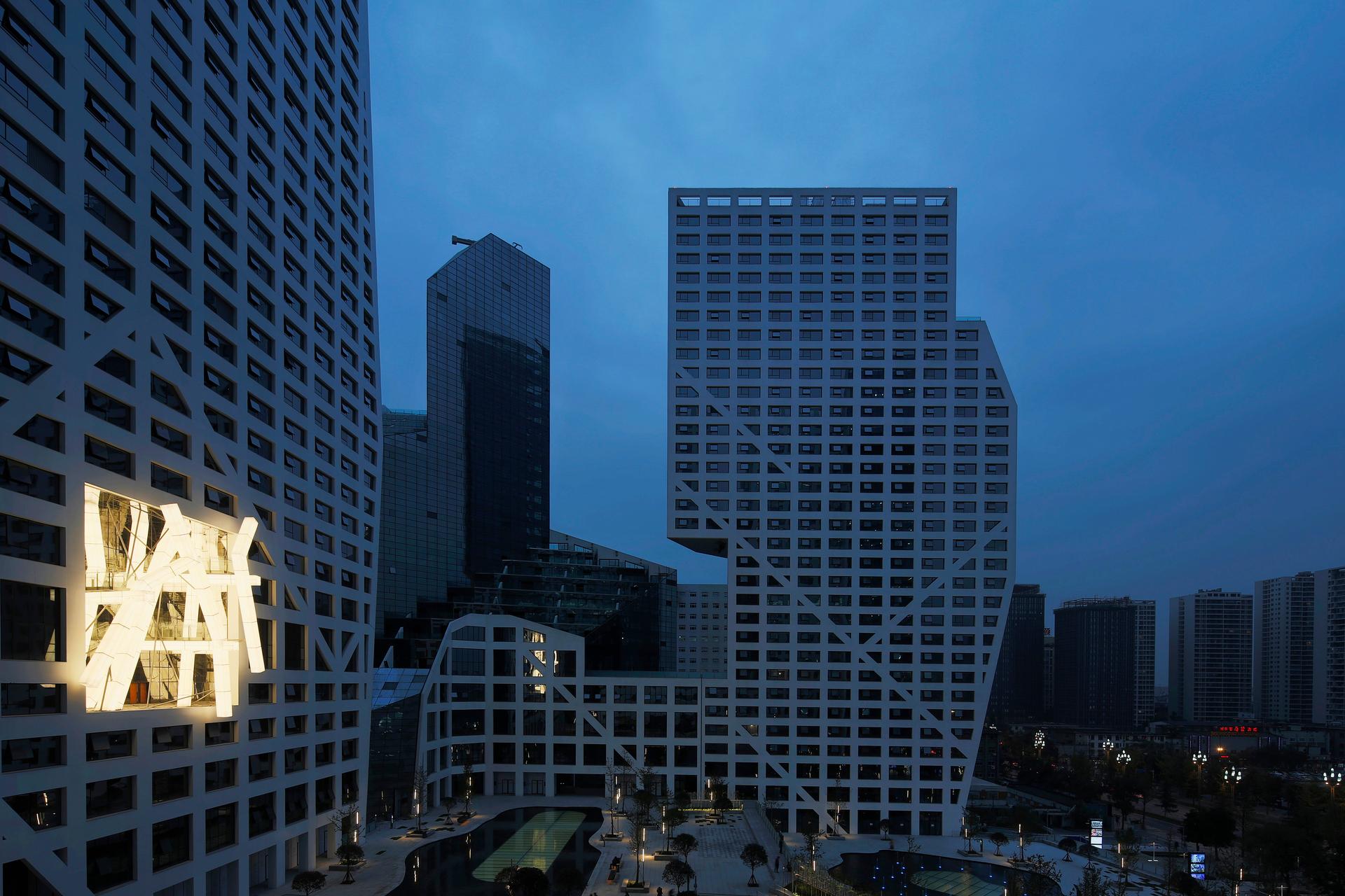 Sliced Porosity Block - CapitaLand Raffles City - image 8
