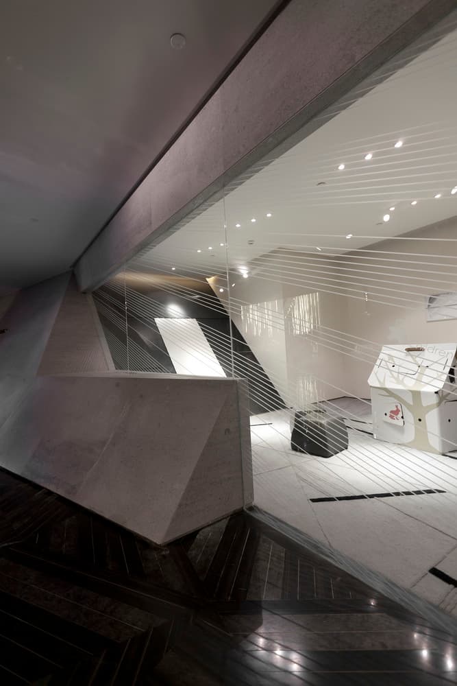 Chongqing Mountain & City Sales Office - image 7