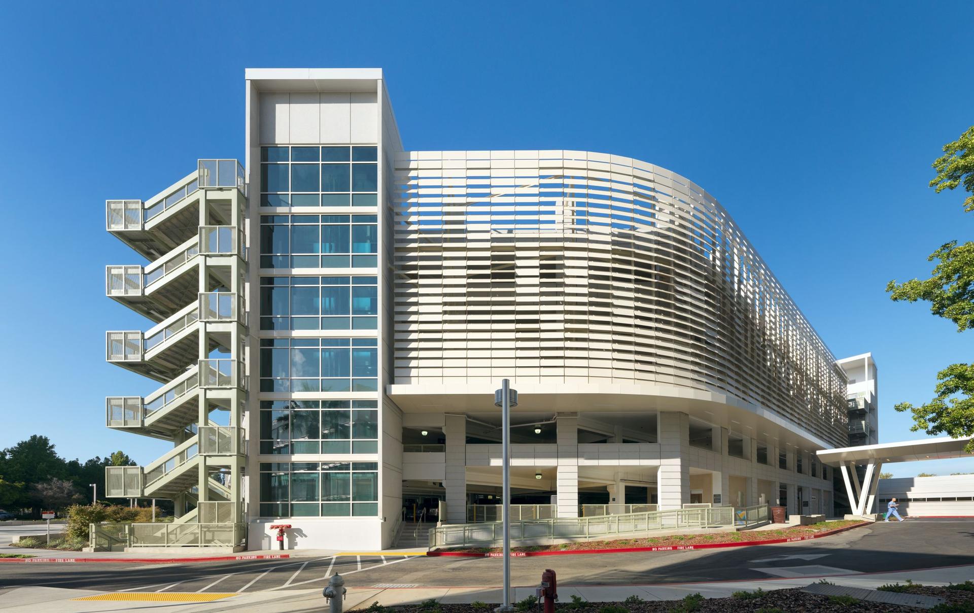 Parking Structure III, UC Davis Health - image 2