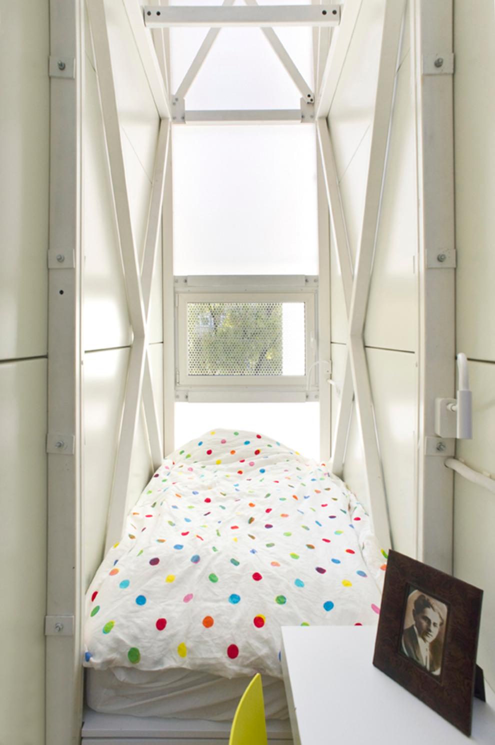 Keret House - image 5