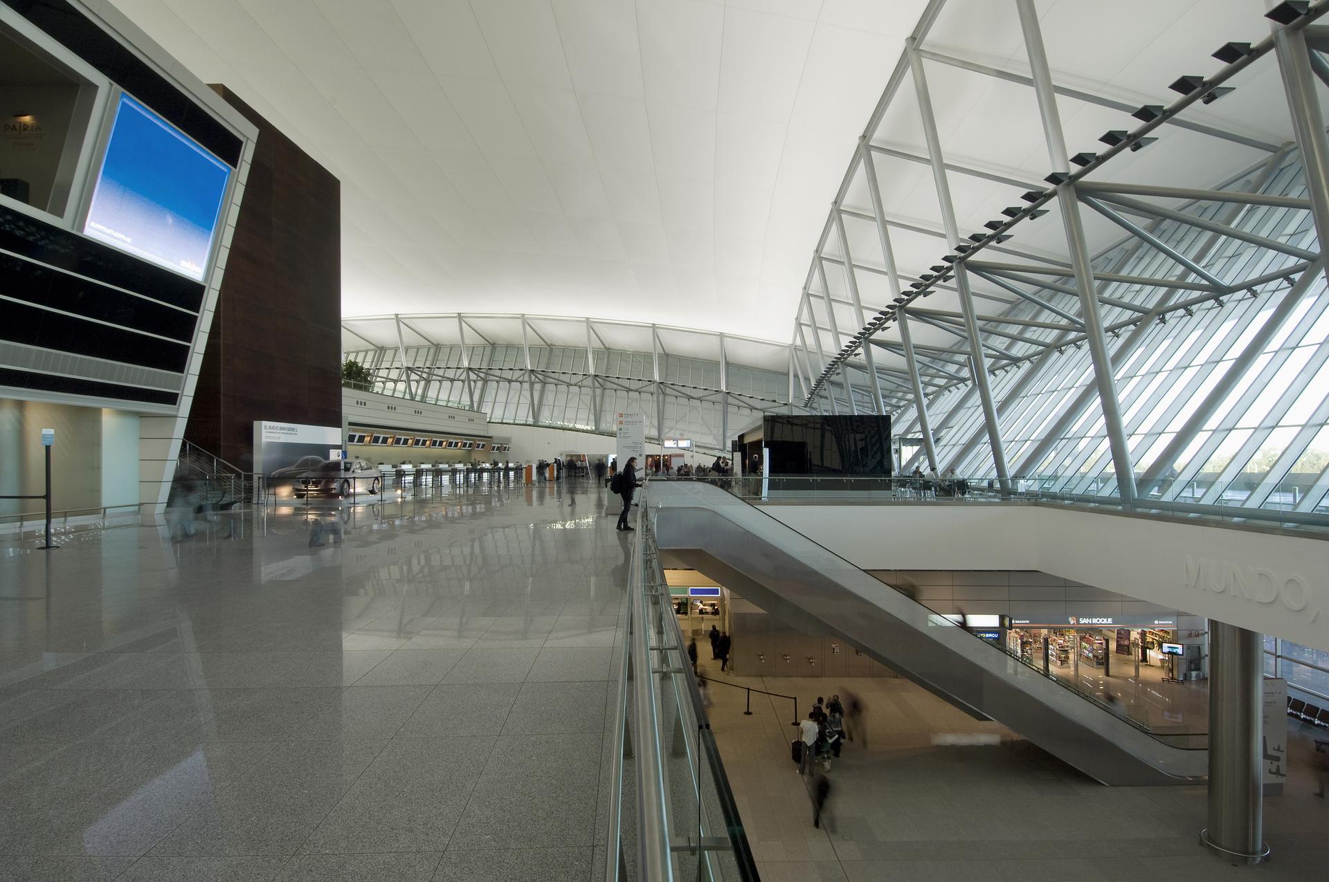 Carrasco International Airport - image 9
