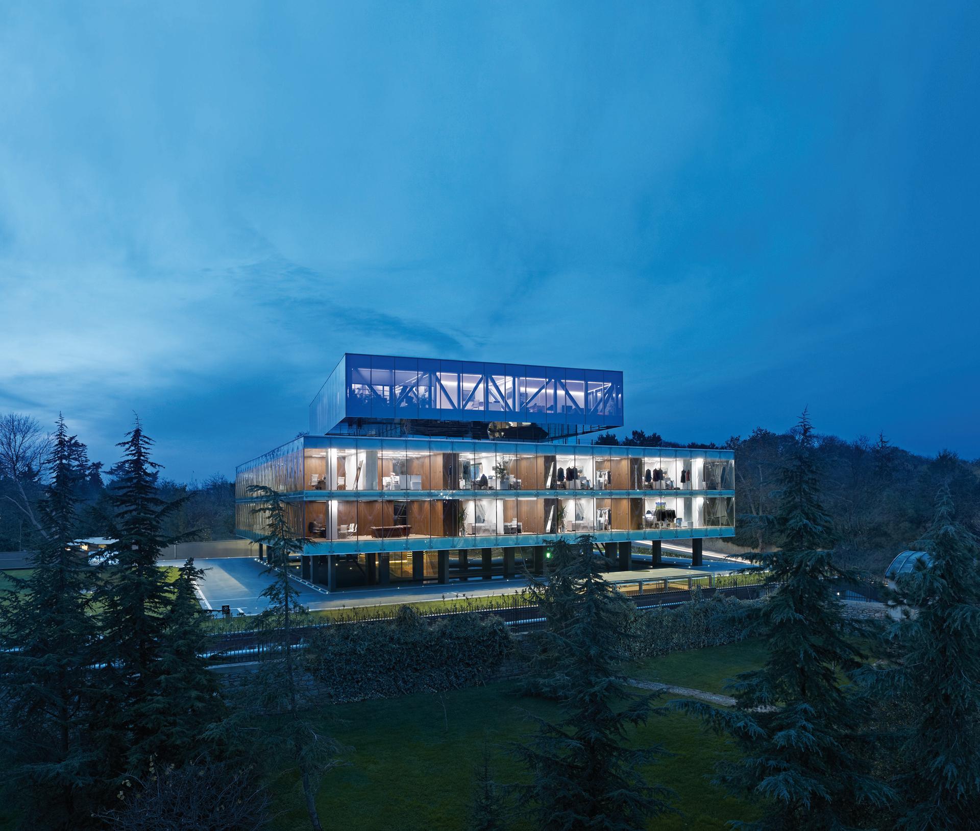Vakko Fashion Center & Power Media Headquarters