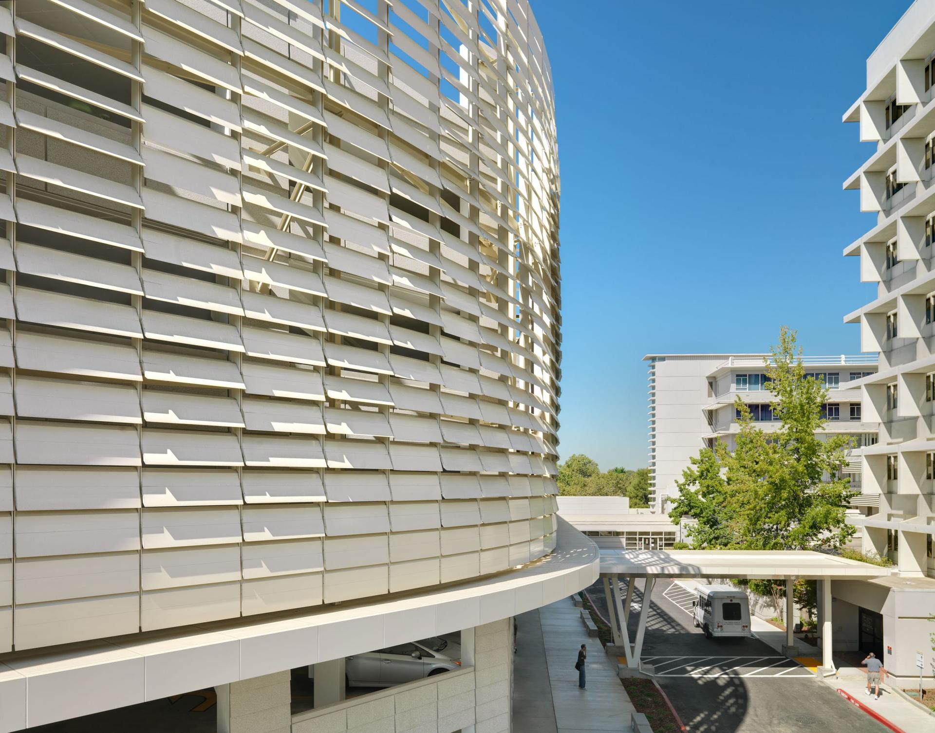 Parking Structure III, UC Davis Health - image 10