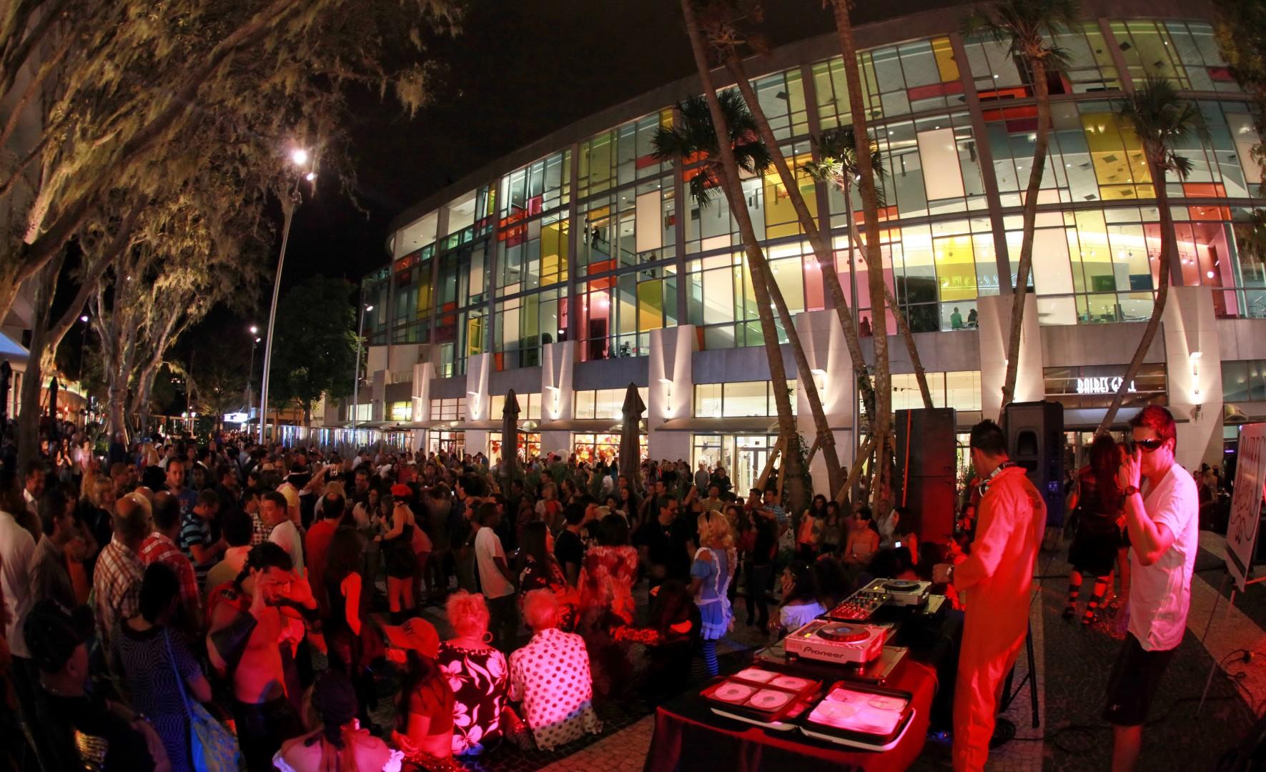 1111 Lincoln Road - image 27