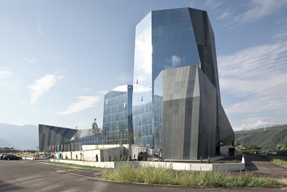 Salewa Spa Headquarters - image 7