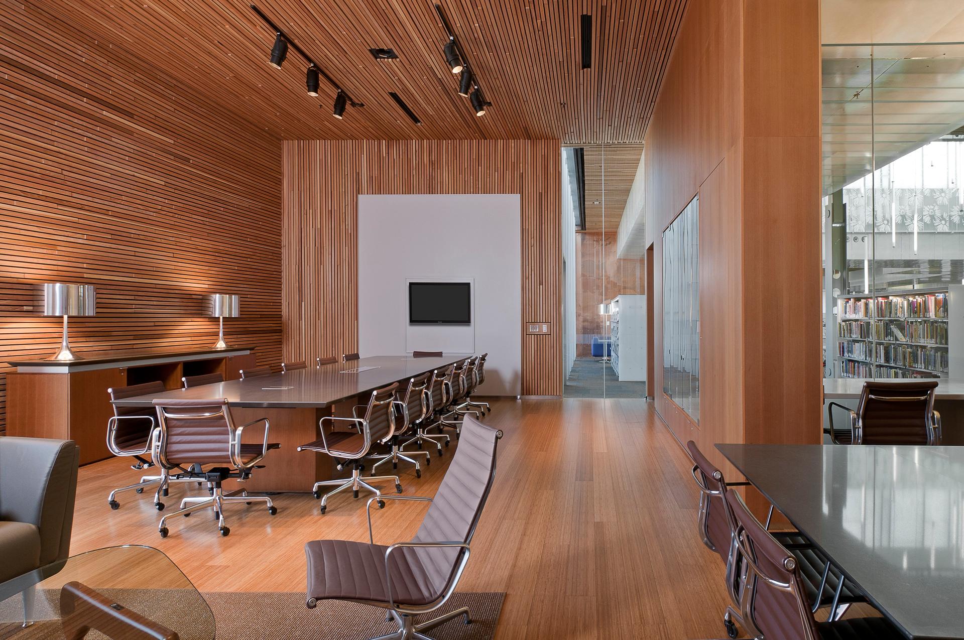 South Mountain Community Library - image 6
