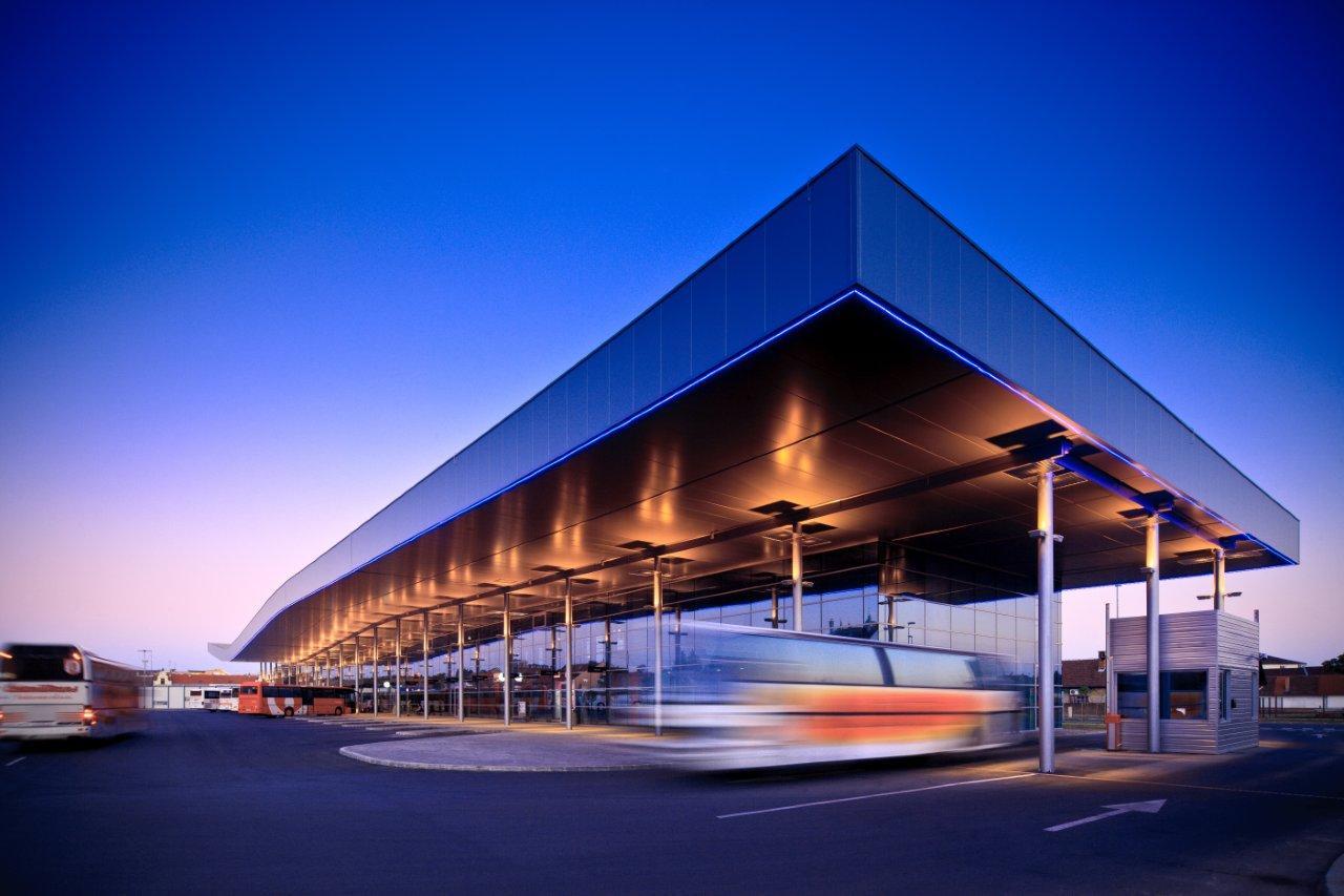 Bus station Osijek - image 20