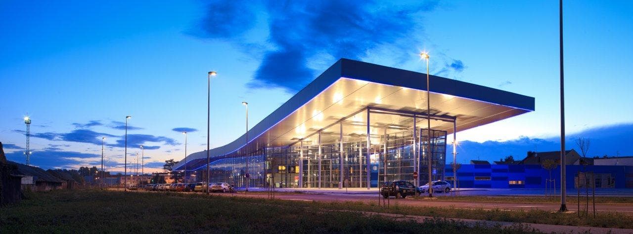 Bus station Osijek - image 23