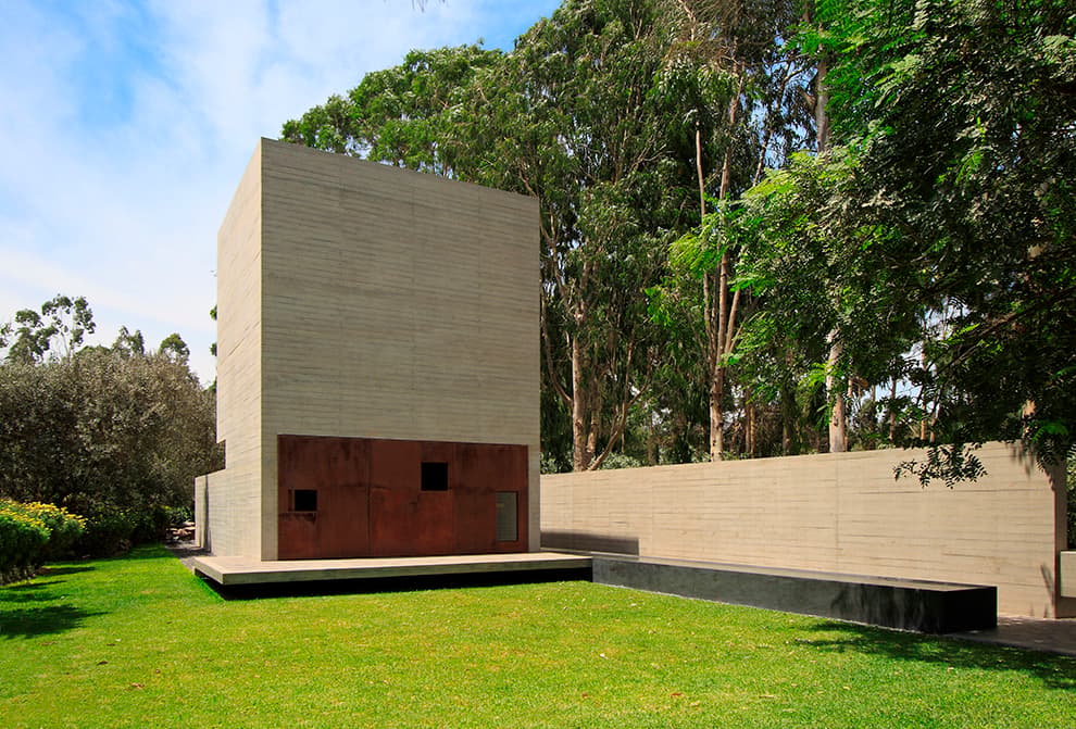 DE LA PIEDRA CHAPEL