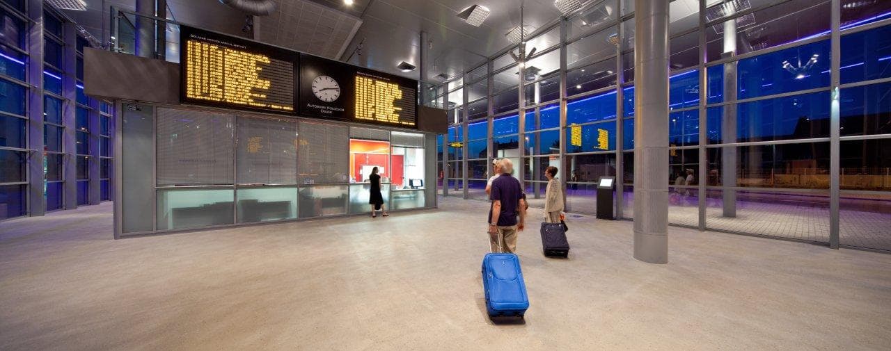Bus station Osijek - image 22