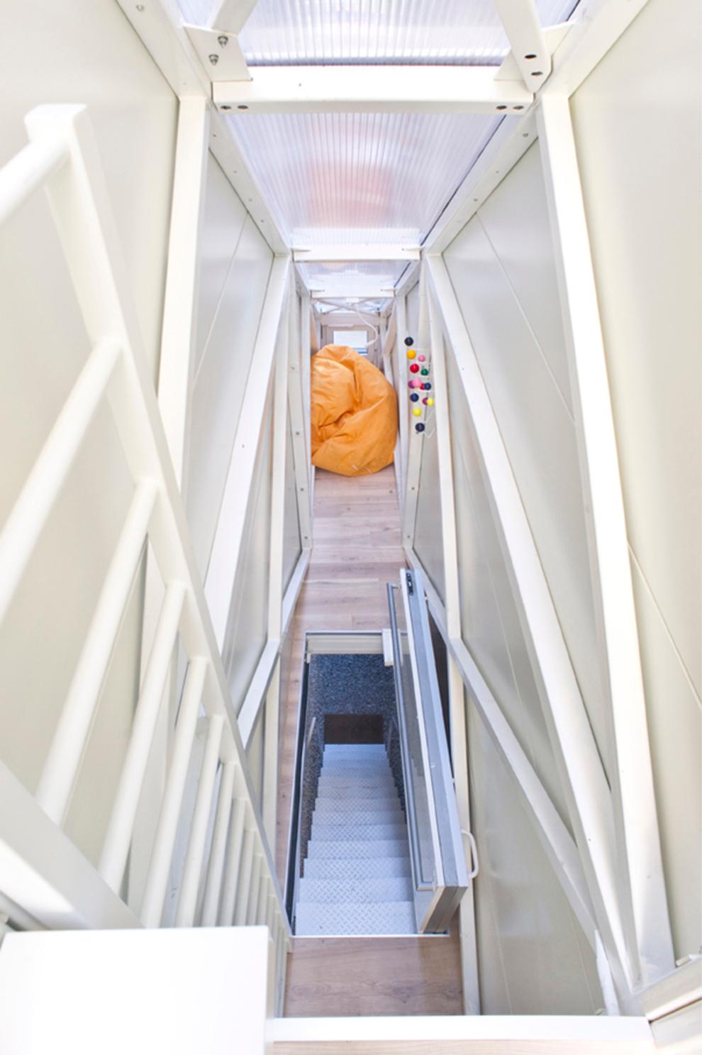 Keret House - image 2