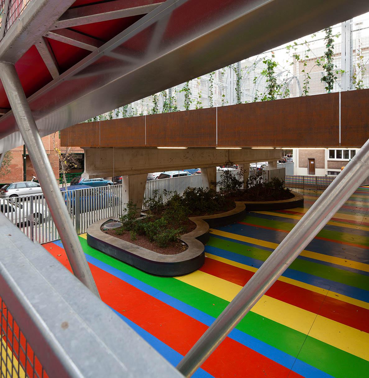Elevated Sports Court at Lasalle Franciscanas School - image 10