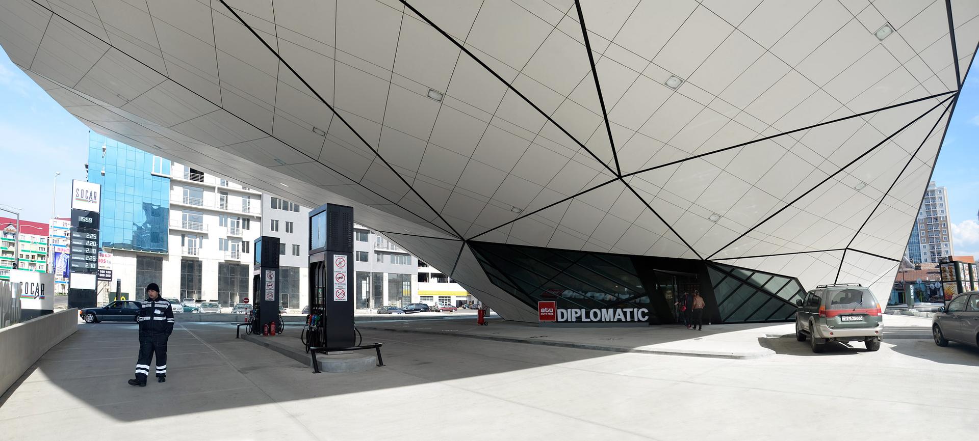 Fuel Station + McDonalds - image 10