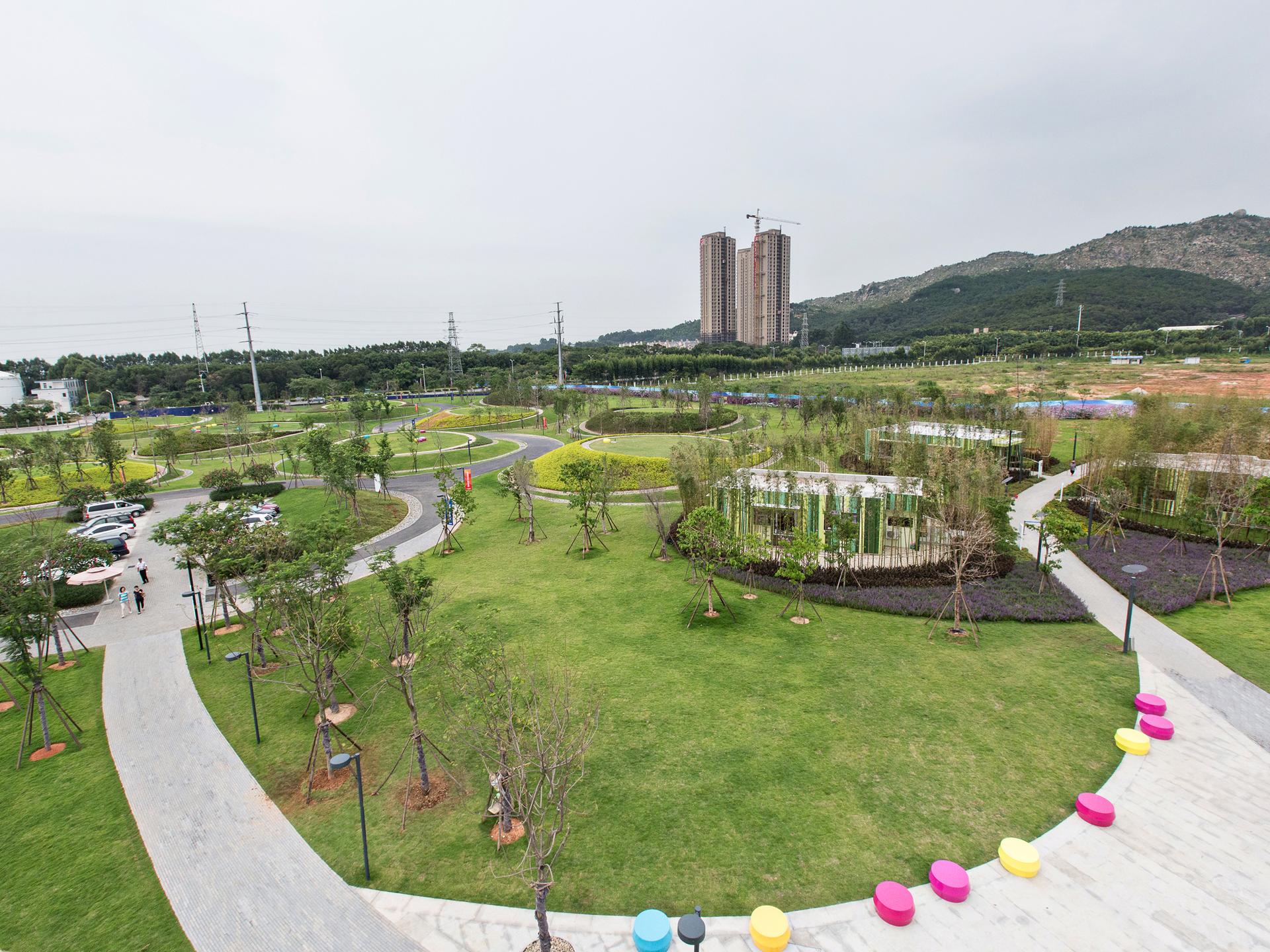 Vanke Sales House - image 9