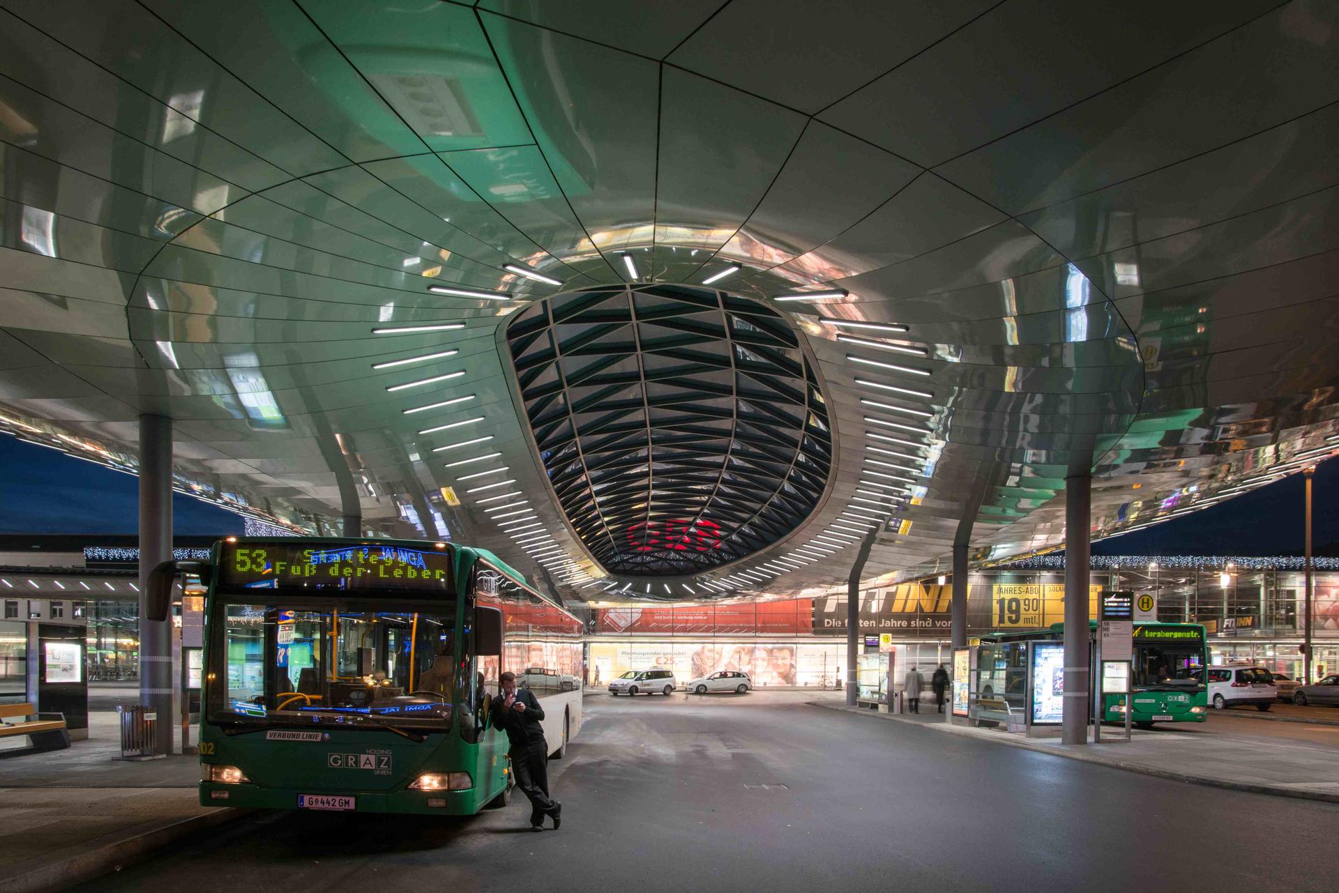 Graz Main Station Local Transport Hub - image 4