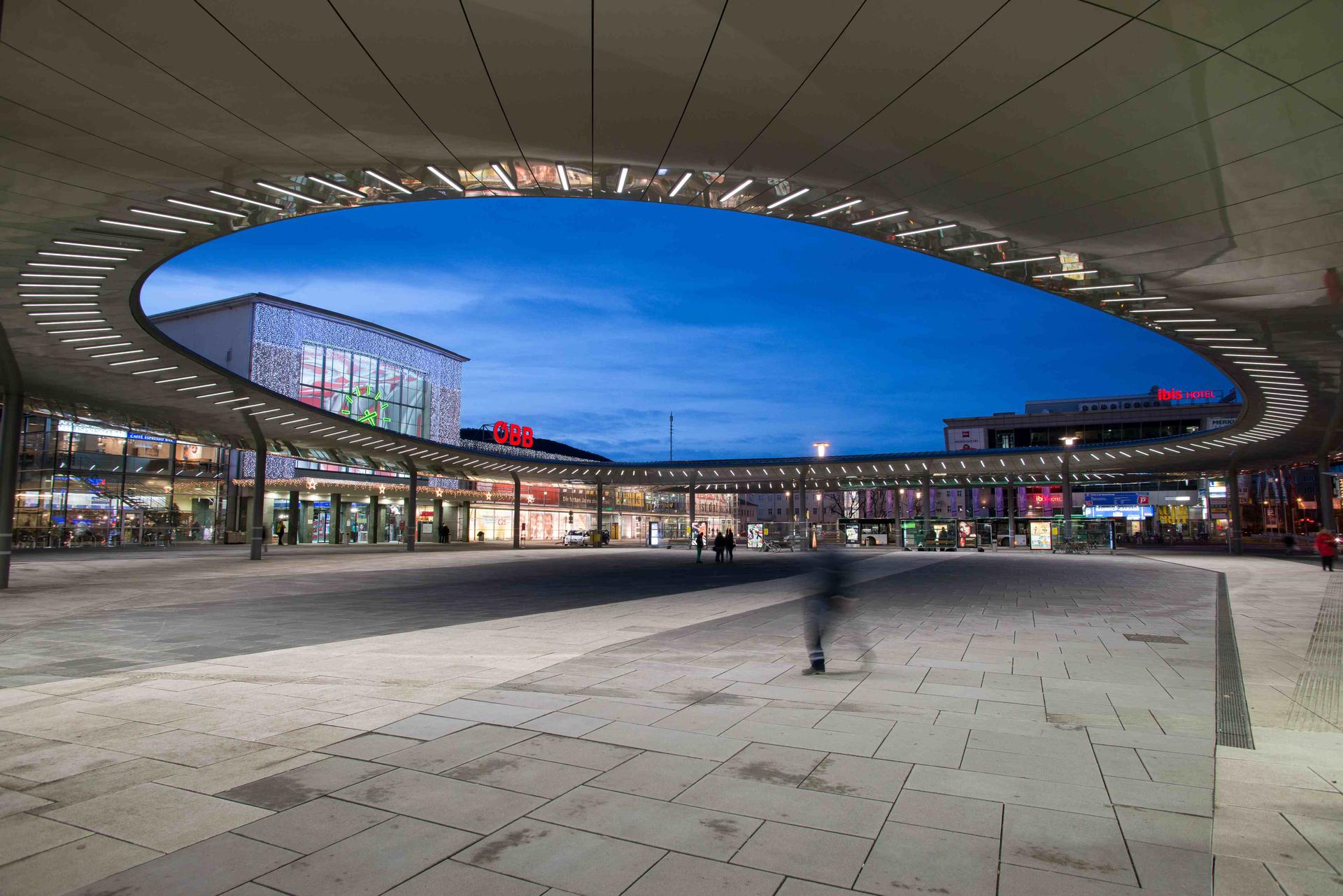 Graz Main Station Local Transport Hub - image 2