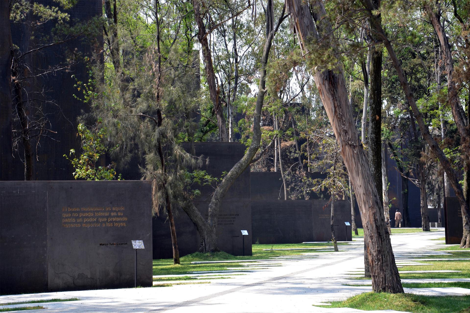 Memorial to Victims of Violence in Mexico - image 16