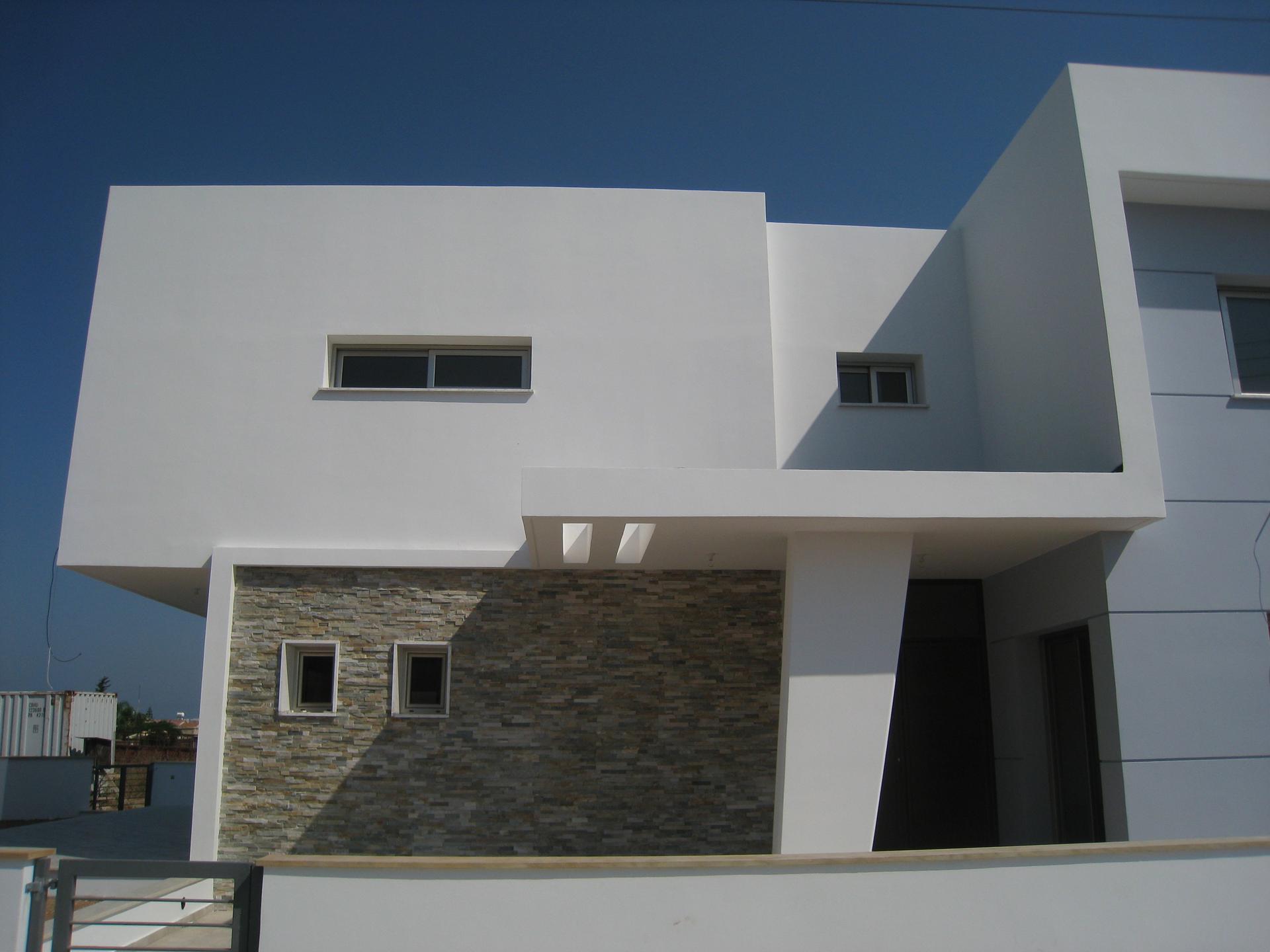 HOUSE IN PAPHOS - image 3