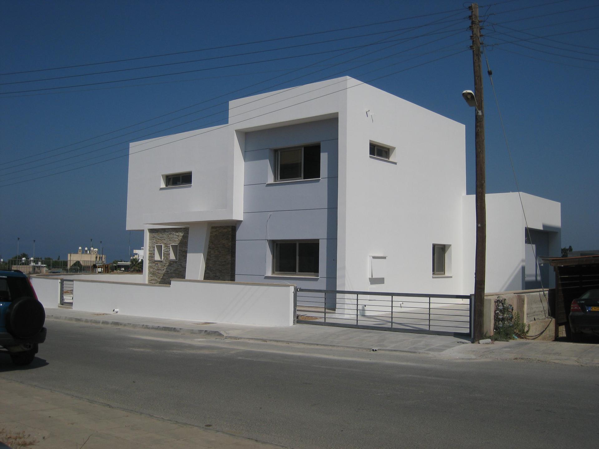 HOUSE IN PAPHOS - image 2
