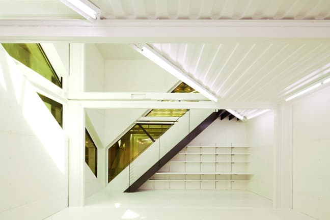 WHITNEY STUDIO - image 4